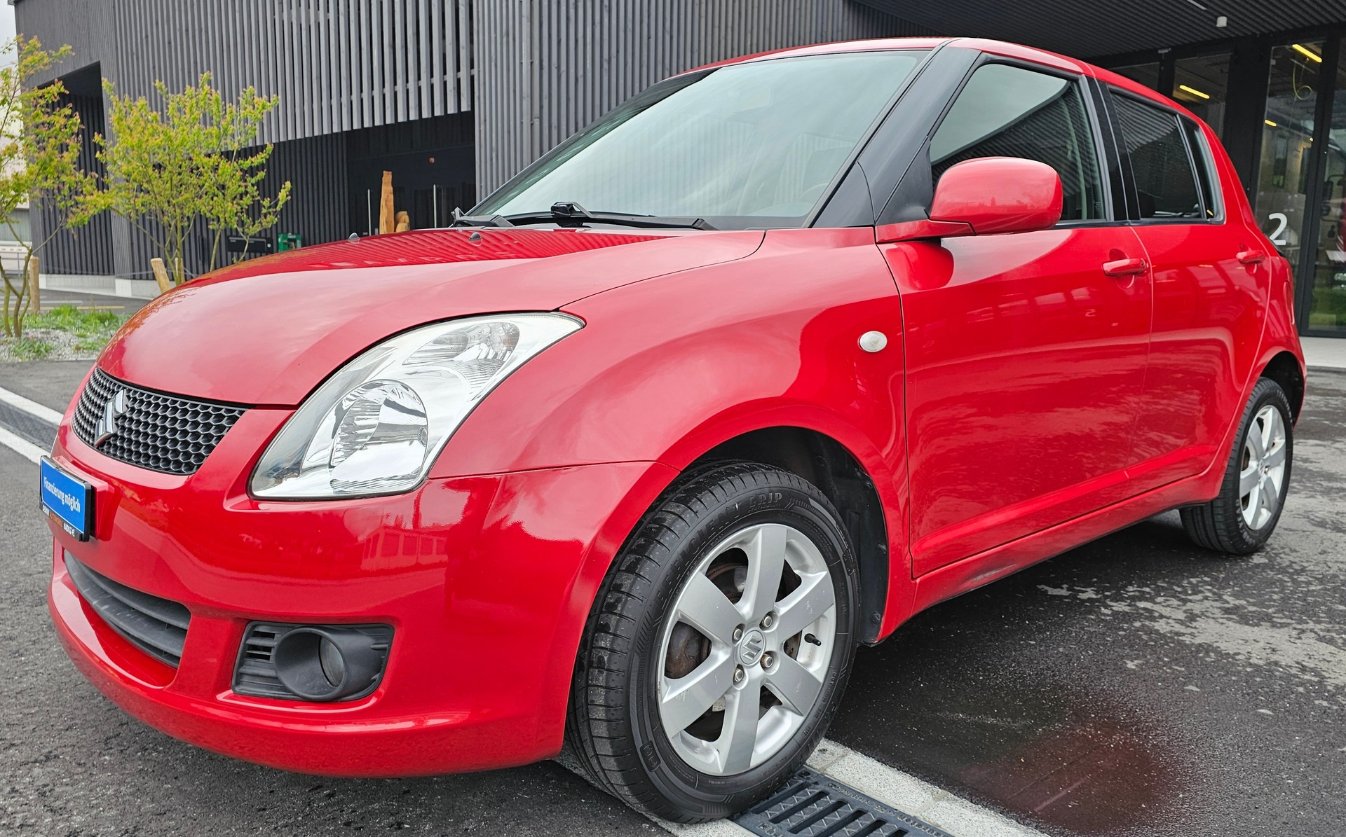 SUZUKI Swift 1.3i 16V GL Top Piz Sulai LE 4x4-image-0