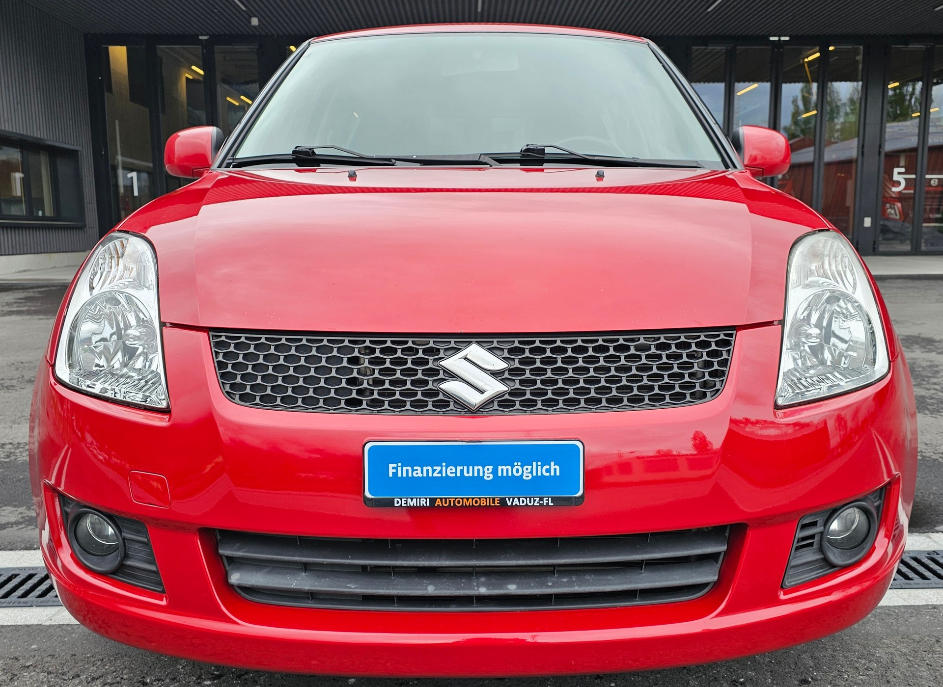 SUZUKI Swift 1.3i 16V GL Top Piz Sulai LE 4x4-image-6