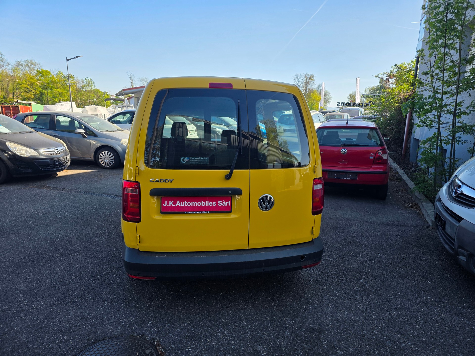 VW Caddy Maxi 1.0TSI BlueMotion Technology-image-9