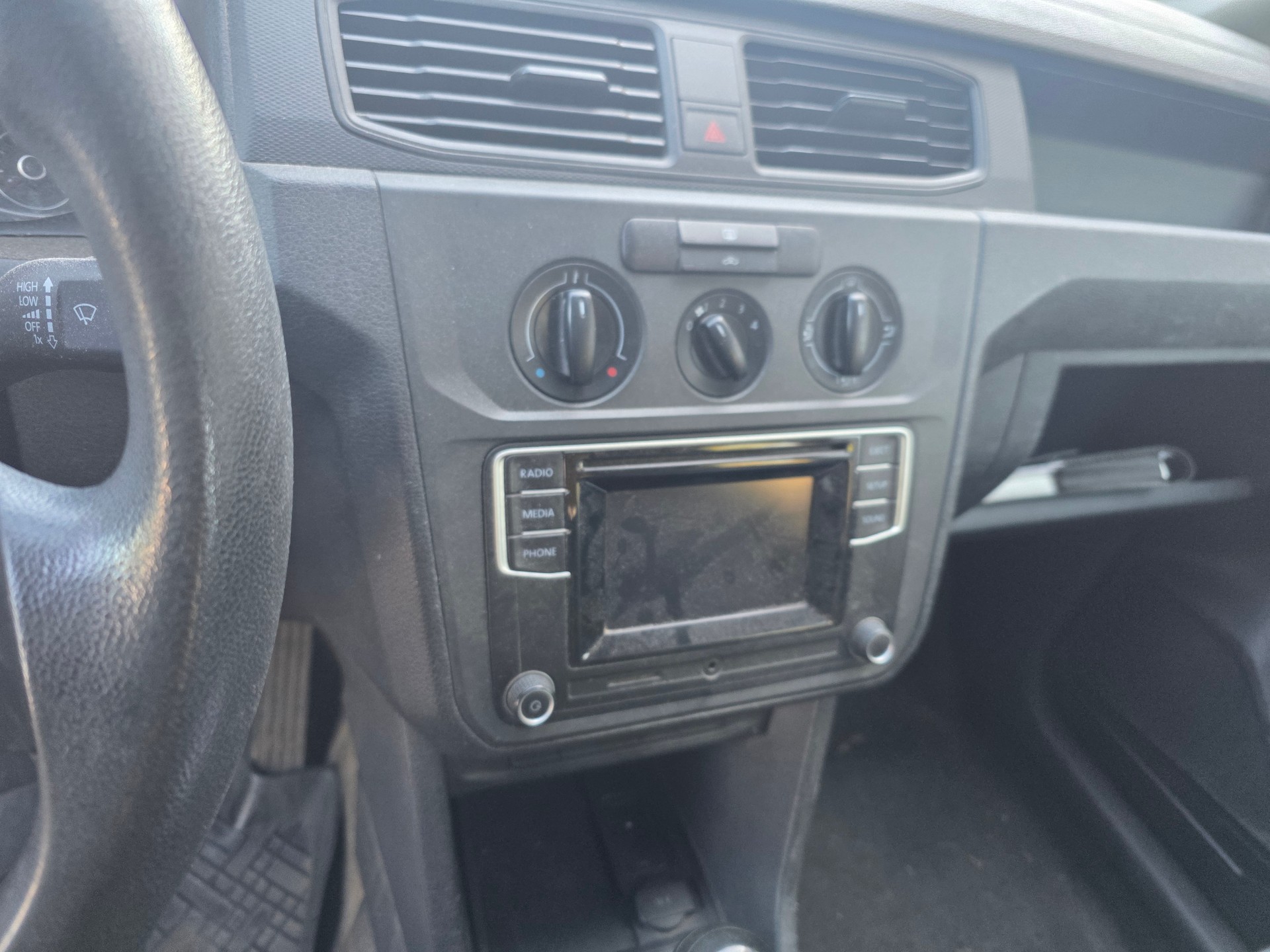 VW Caddy Maxi 1.0TSI BlueMotion Technology-image-4