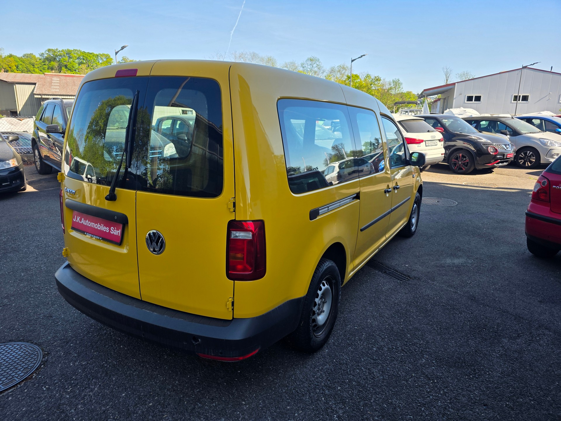 VW Caddy Maxi 1.0TSI BlueMotion Technology-image-6