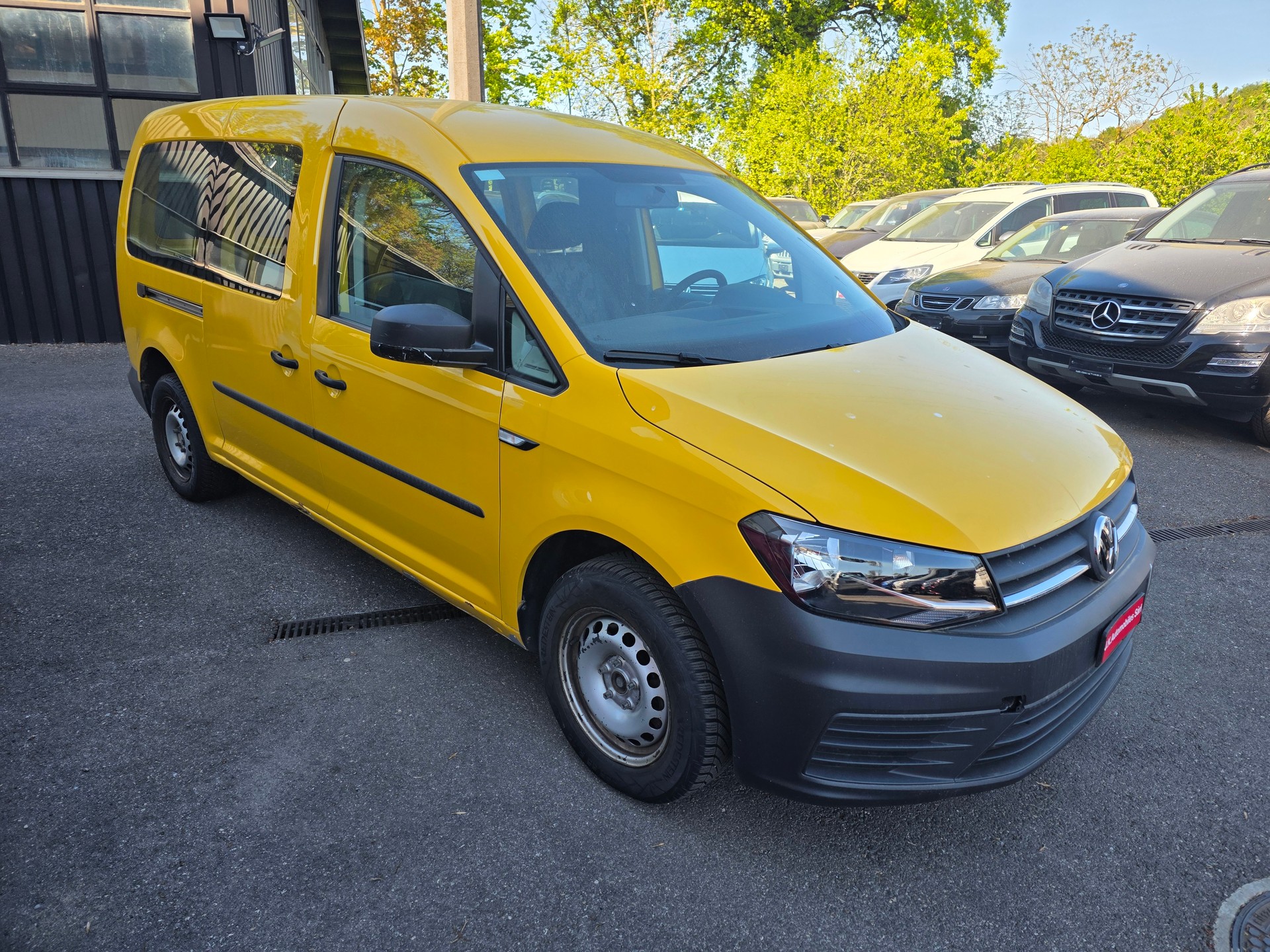 VW Caddy Maxi 1.0TSI BlueMotion Technology-image-7