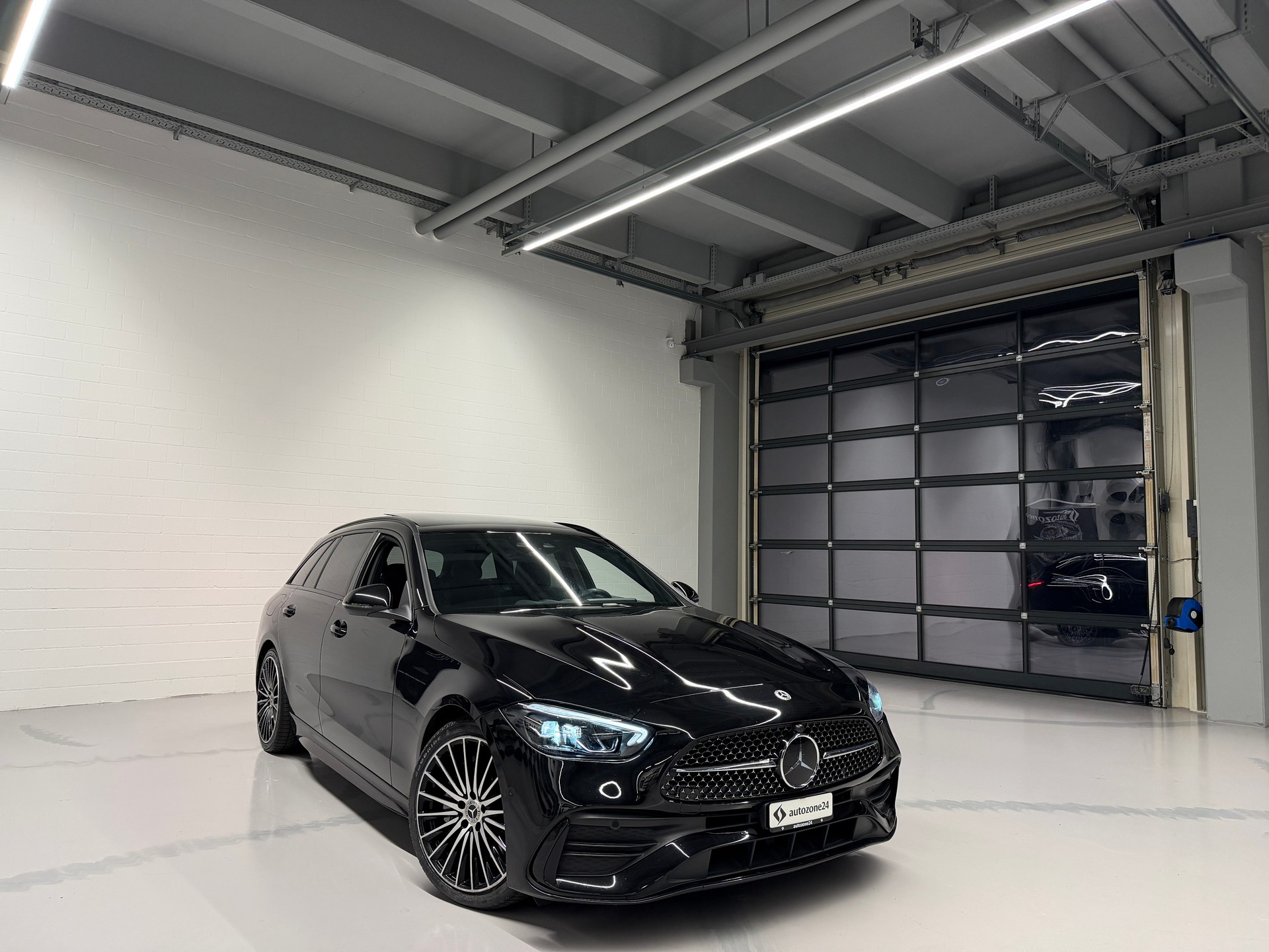 MERCEDES-BENZ C 300 AMG Line 4matic Kombi *MSI Garantie bis 03.27*Frisch ab Service*CH-Auto*Gratis Service*-showroom-element-1