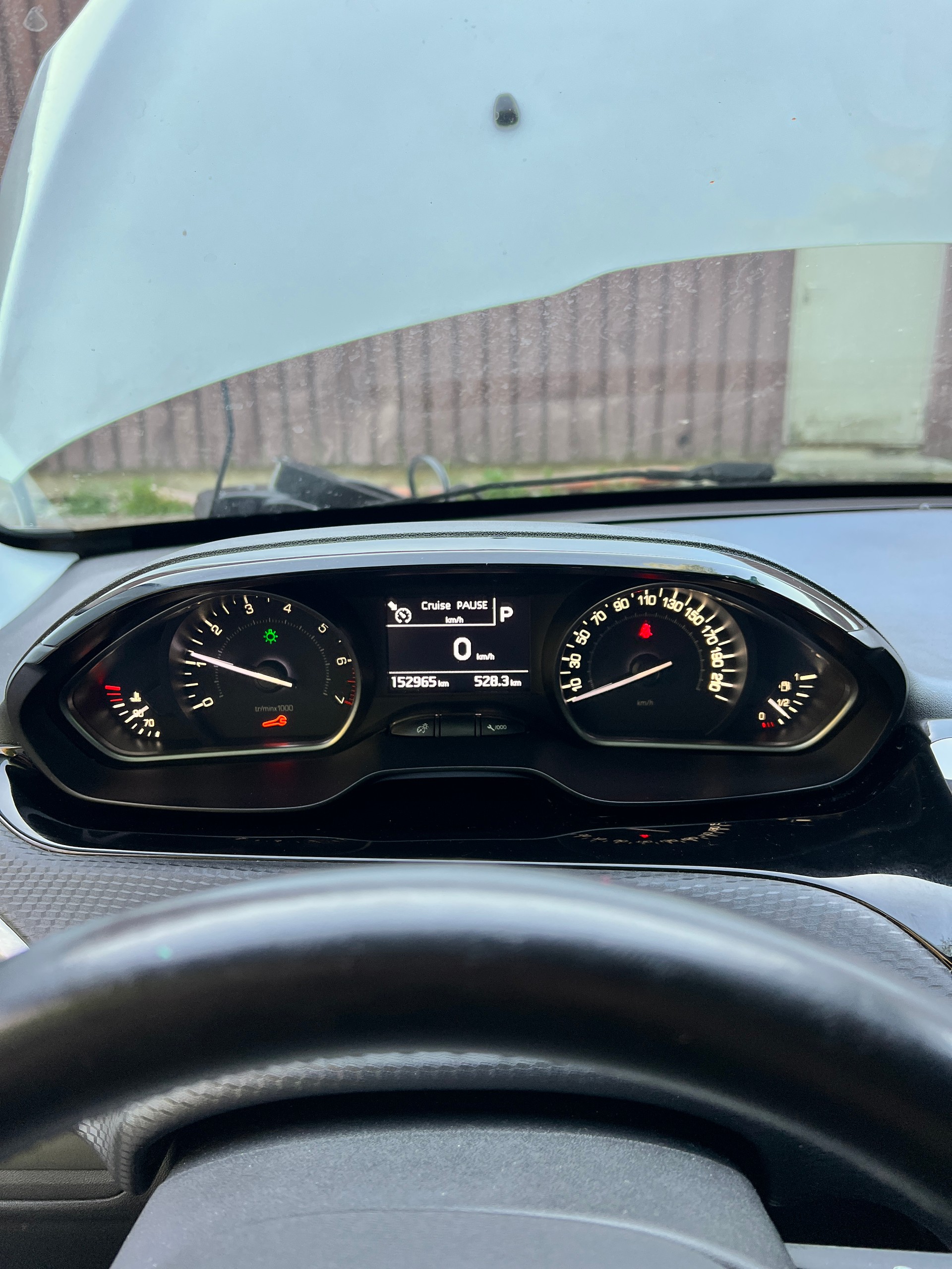 PEUGEOT 208 1.2 PureTech GT Line EAT6-image-8