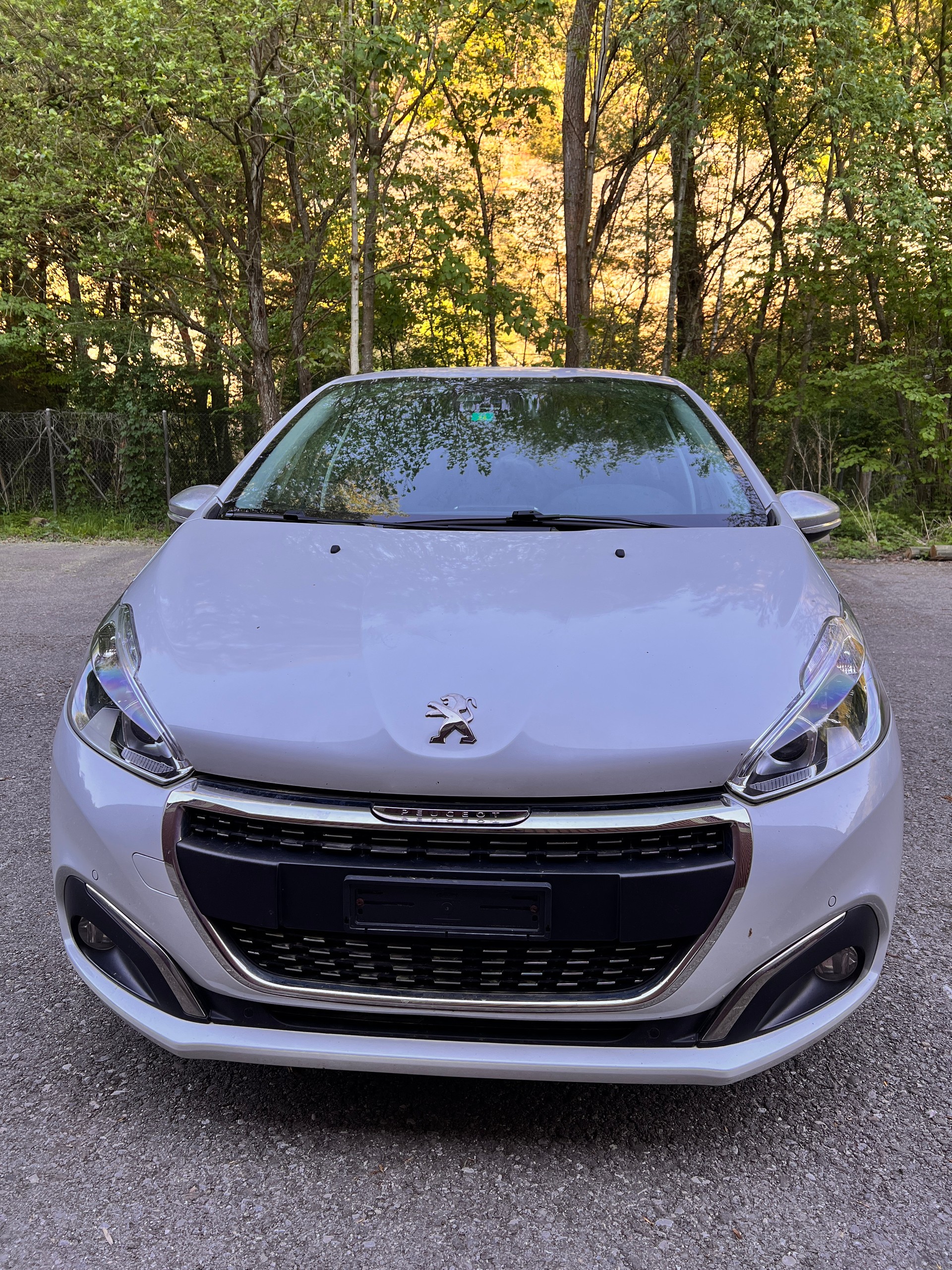 PEUGEOT 208 1.2 PureTech GT Line EAT6-image-0