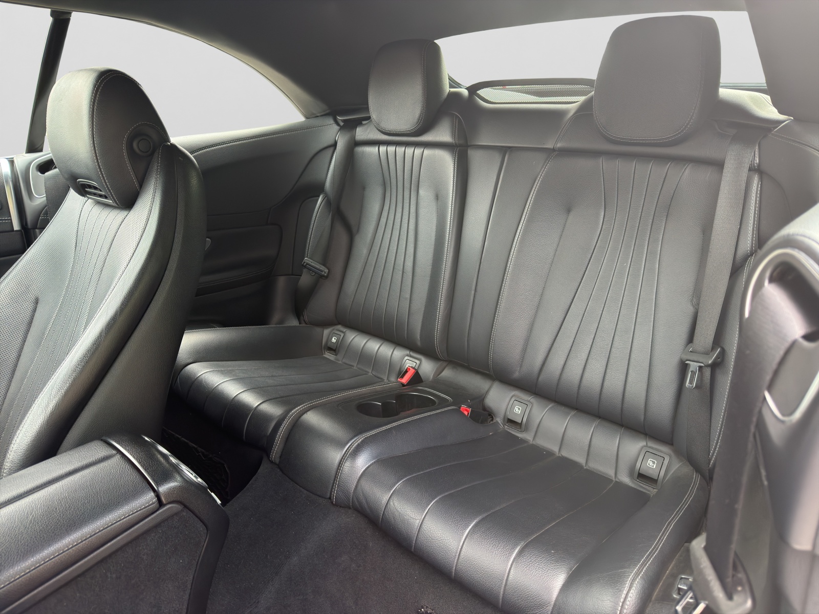 MERCEDES-BENZ E 400 Cabriolet AMG Line 4 Matic 9G-Tronic-image-9