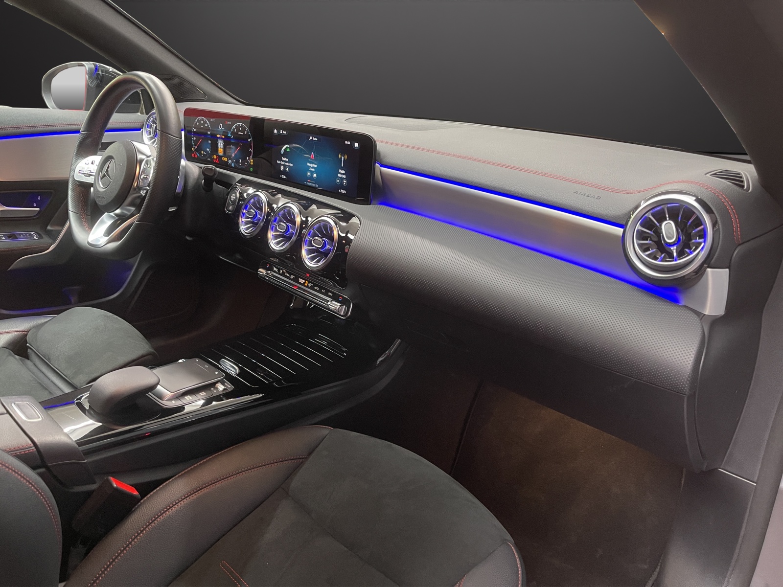 MERCEDES-BENZ CLA SB 250 AMG Line 4M 7G-image-8