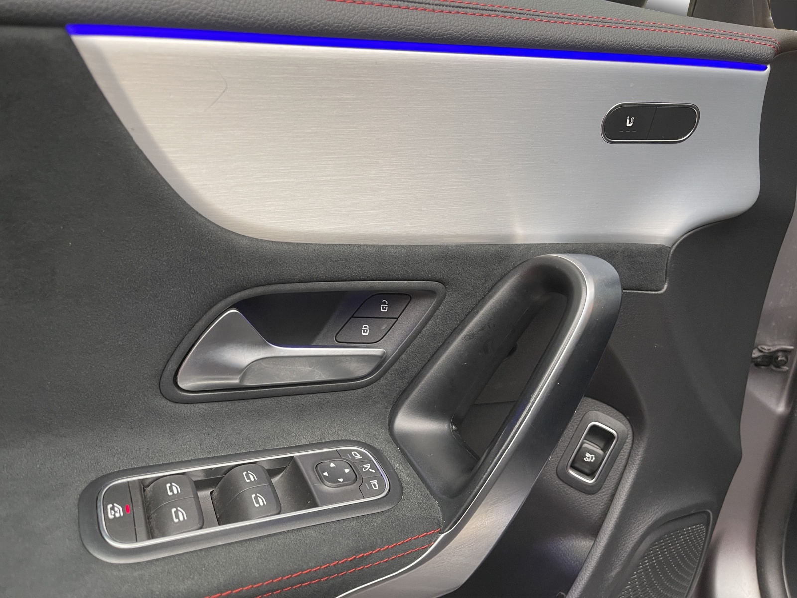 MERCEDES-BENZ CLA SB 250 AMG Line 4M 7G-image-11