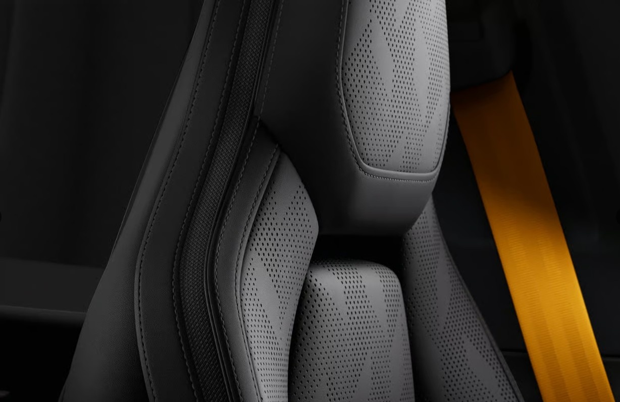 POLESTAR 4 Long Range Dual Motor Performance Plus Nappa-image-13