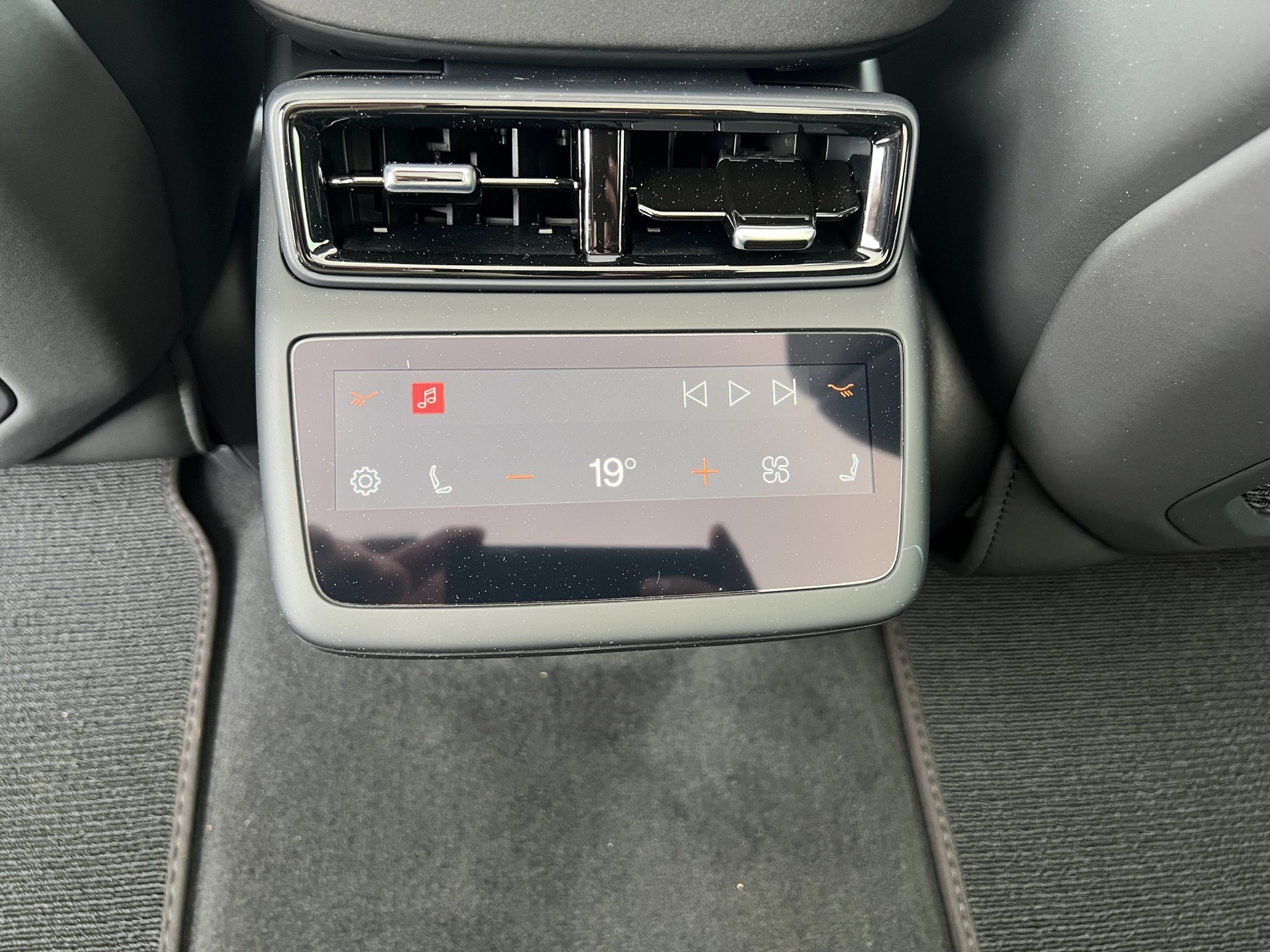 POLESTAR 4 Long Range Dual Motor Performance Plus-image-56