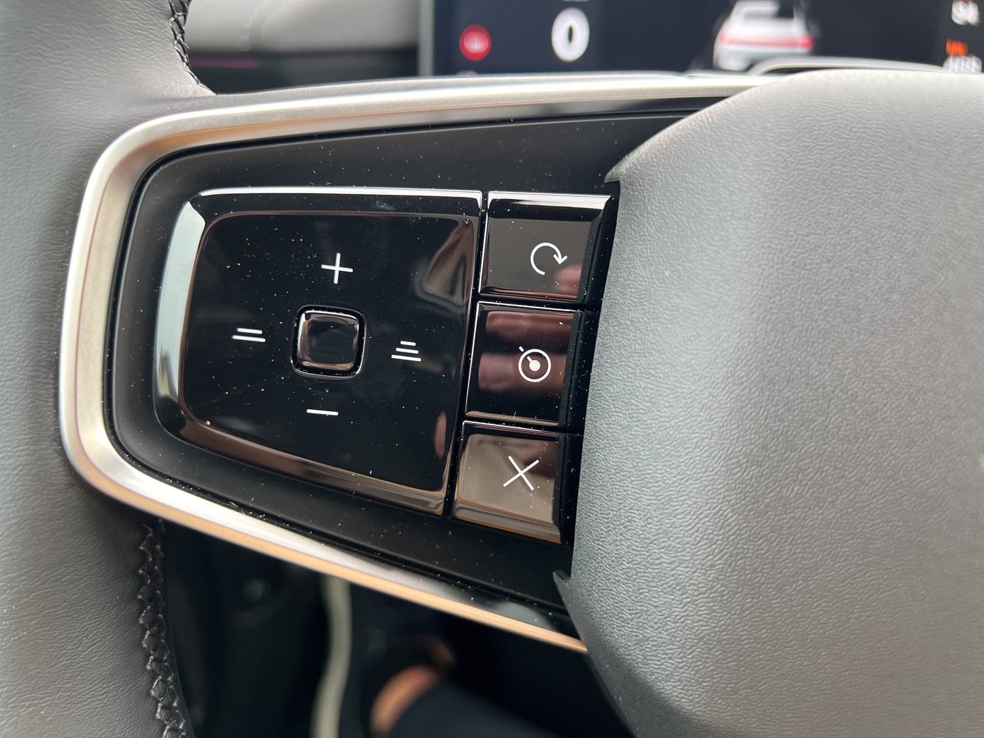 POLESTAR 4 Long Range Dual Motor Performance Plus-image-45