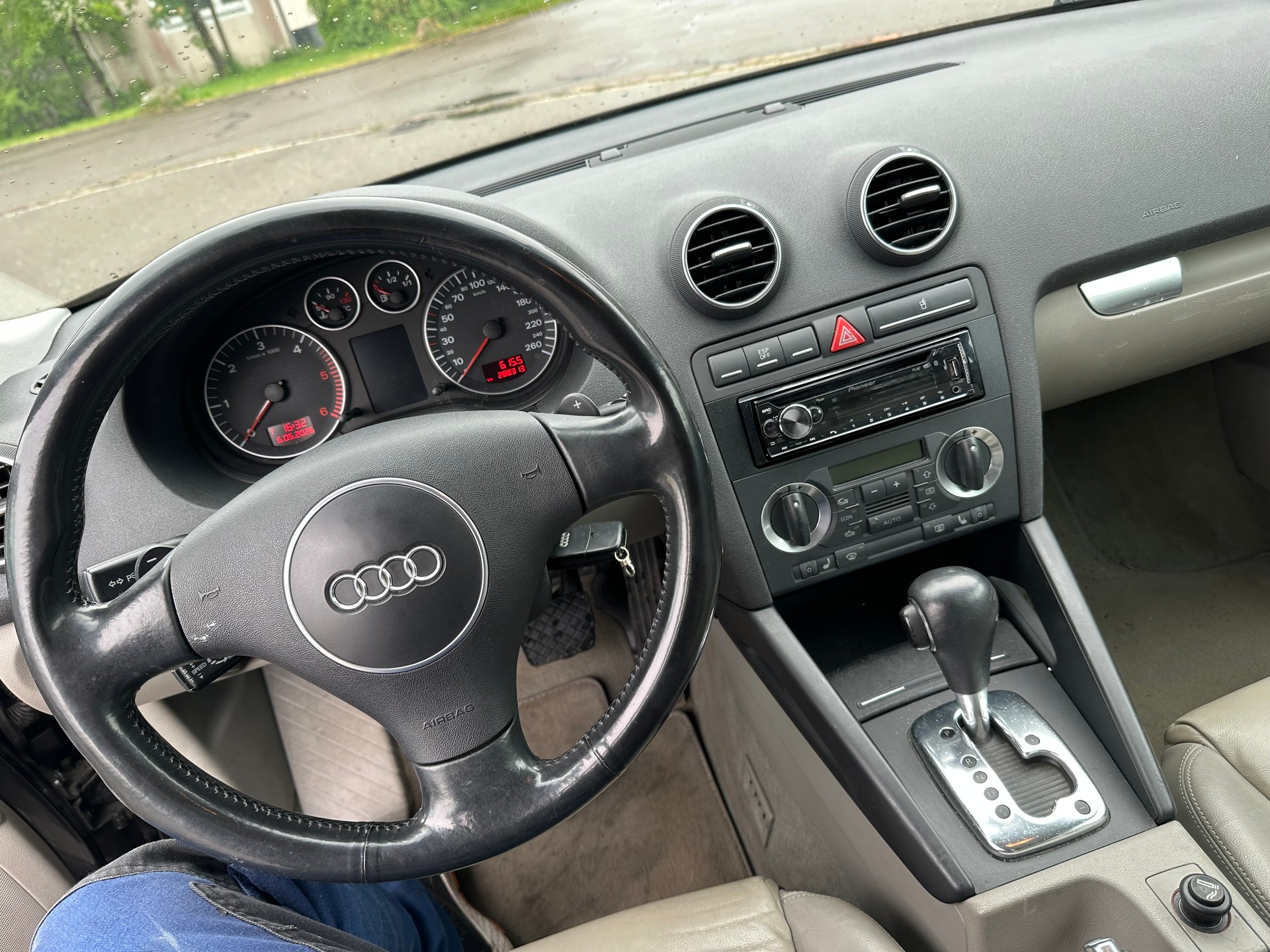 AUDI A3 2.0 TDI Ambition-image-10