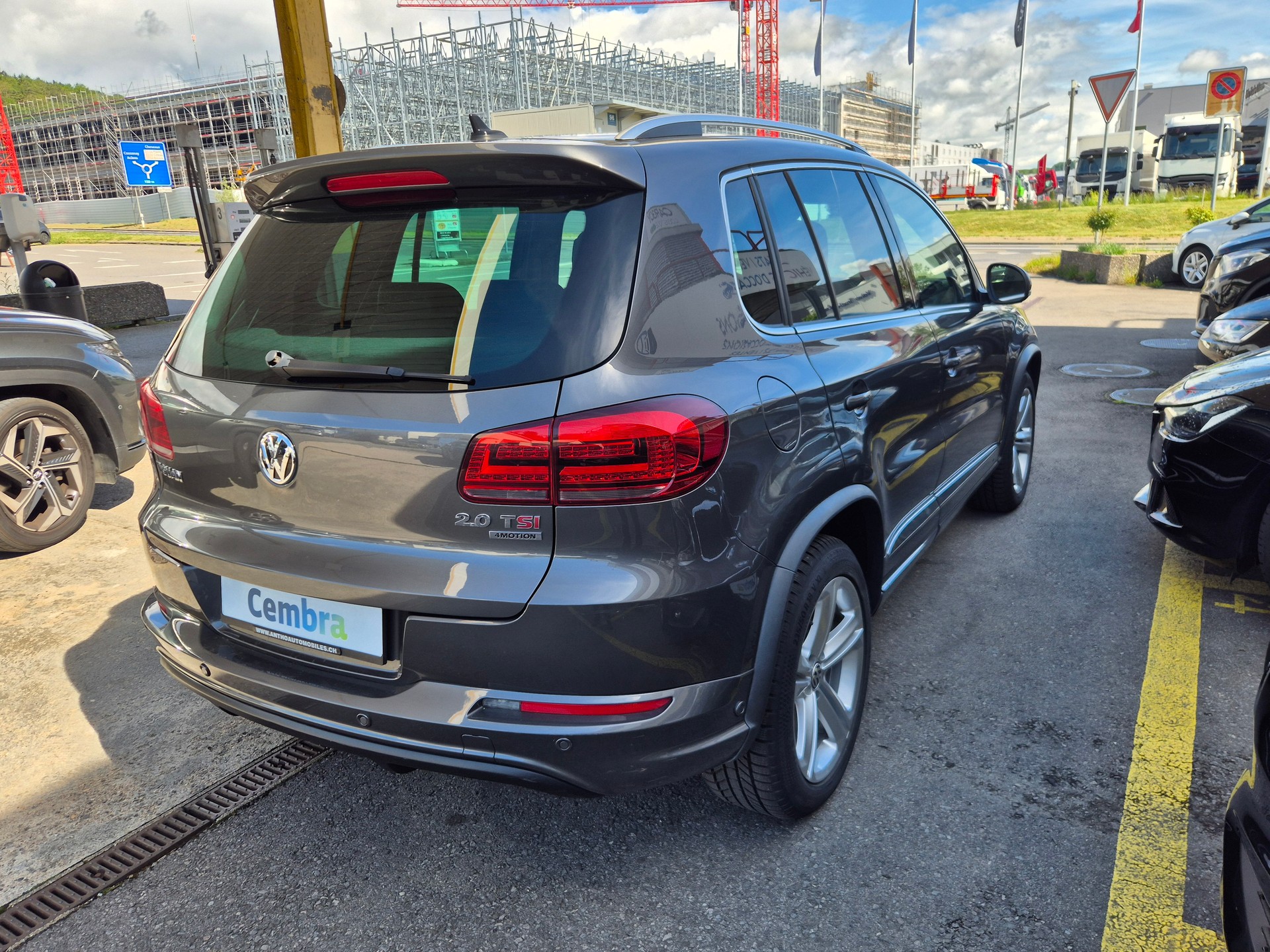 VW Tiguan 2.0 TSI Cup R-Line 4Motion DSG-image-4