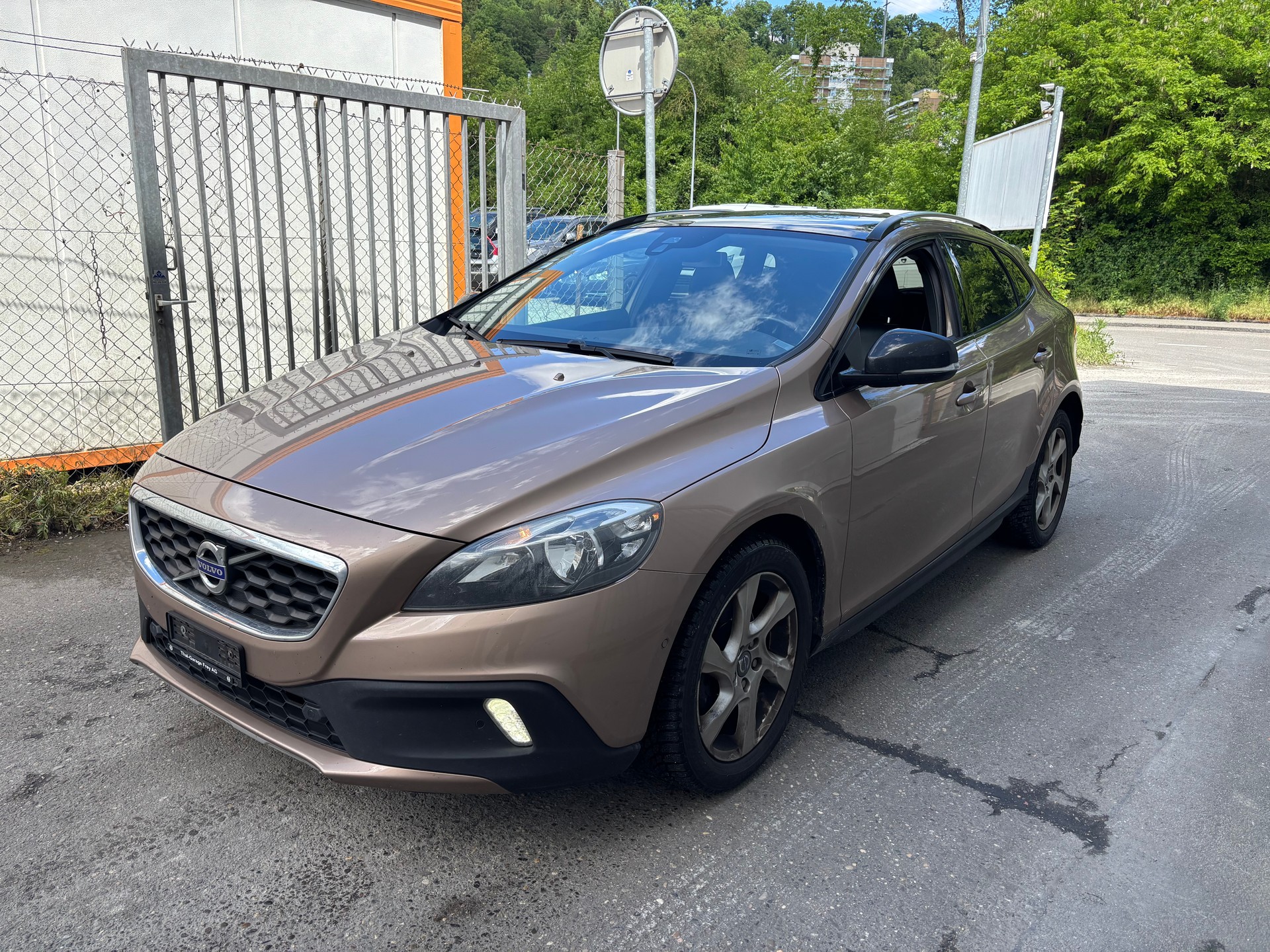 VOLVO V40 Cross Country T4 1.6 Summum-image-0