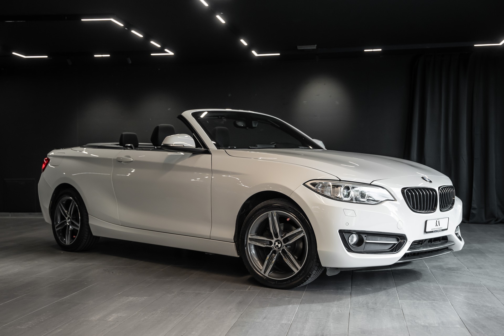 BMW 218i Cabriolet-image-0