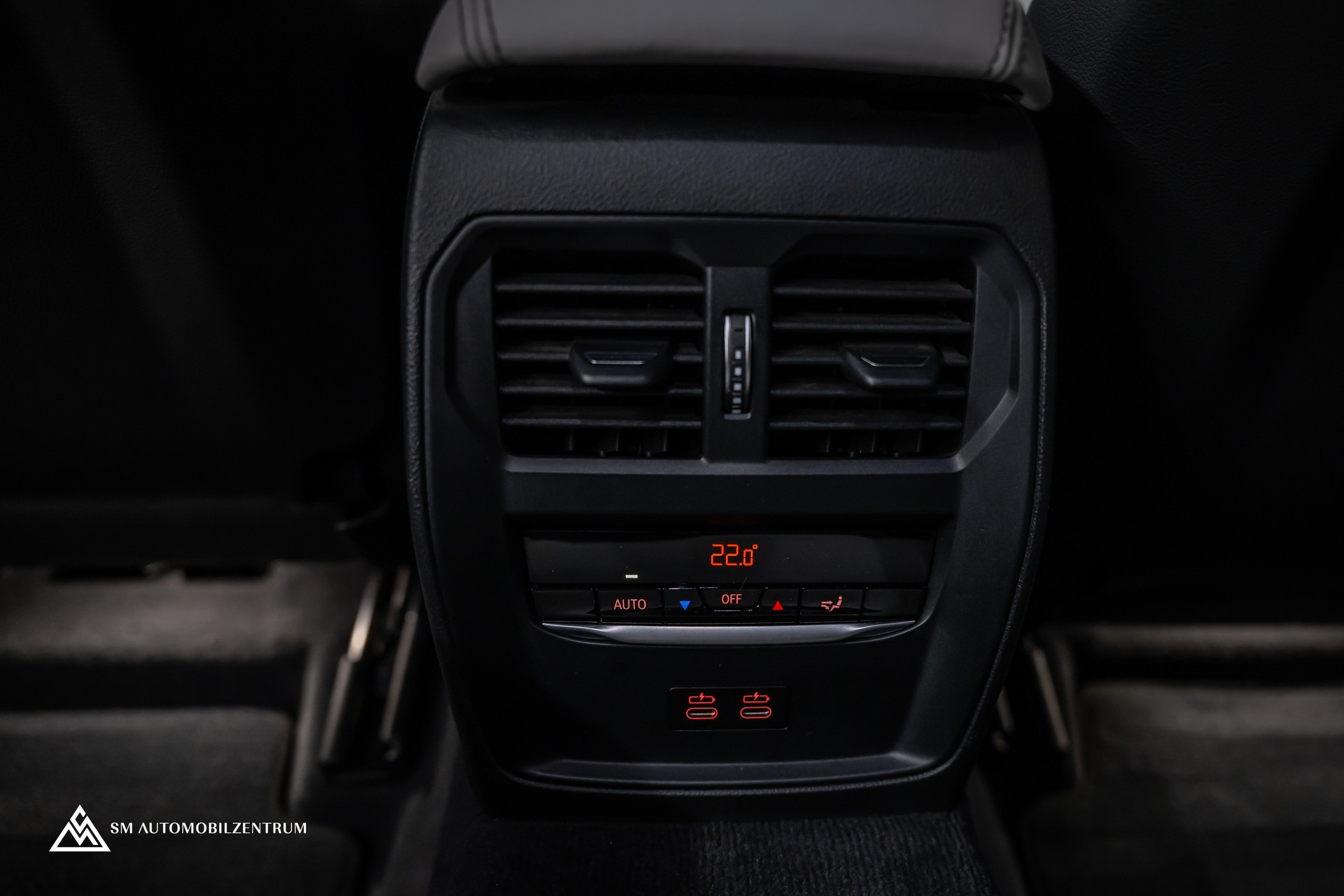 BMW M3 Competition xDrive Touring / Frozen White / Head-Up / 360° / Laserlight-image-22