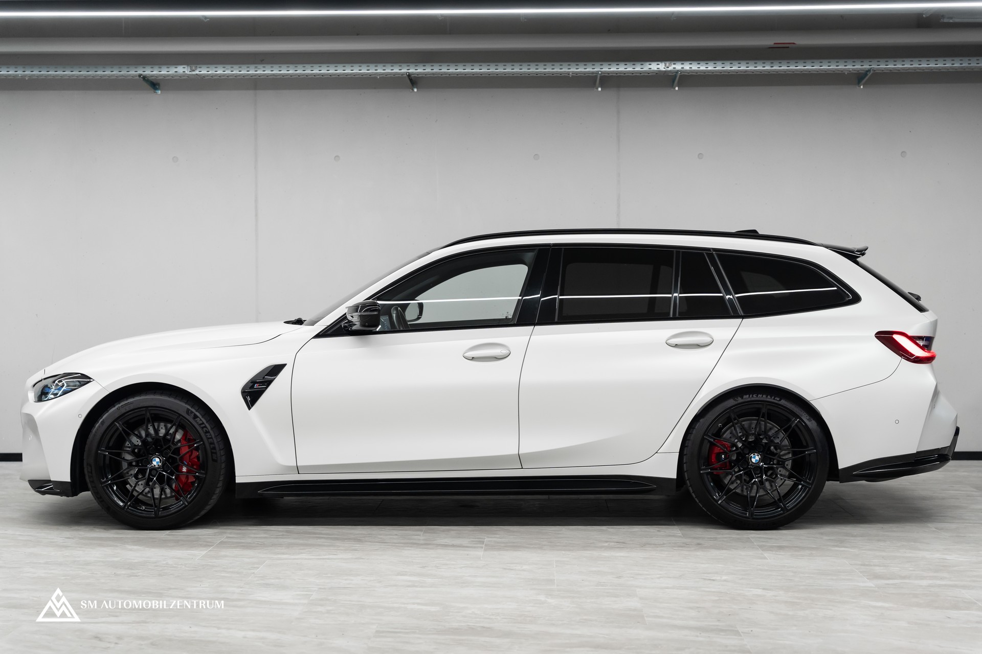 BMW M3 Competition xDrive Touring / Frozen White / Head-Up / 360° / Laserlight-image-4