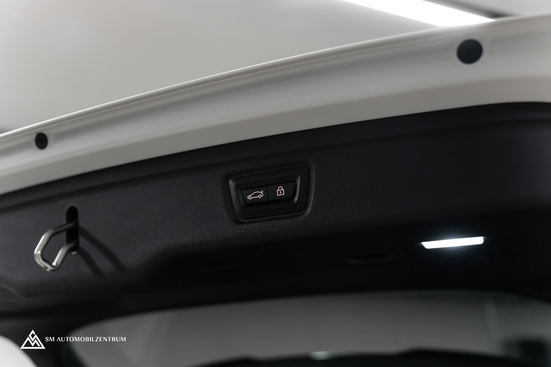 BMW M3 Competition xDrive Touring / Frozen White / Head-Up / 360° / Laserlight-image-13