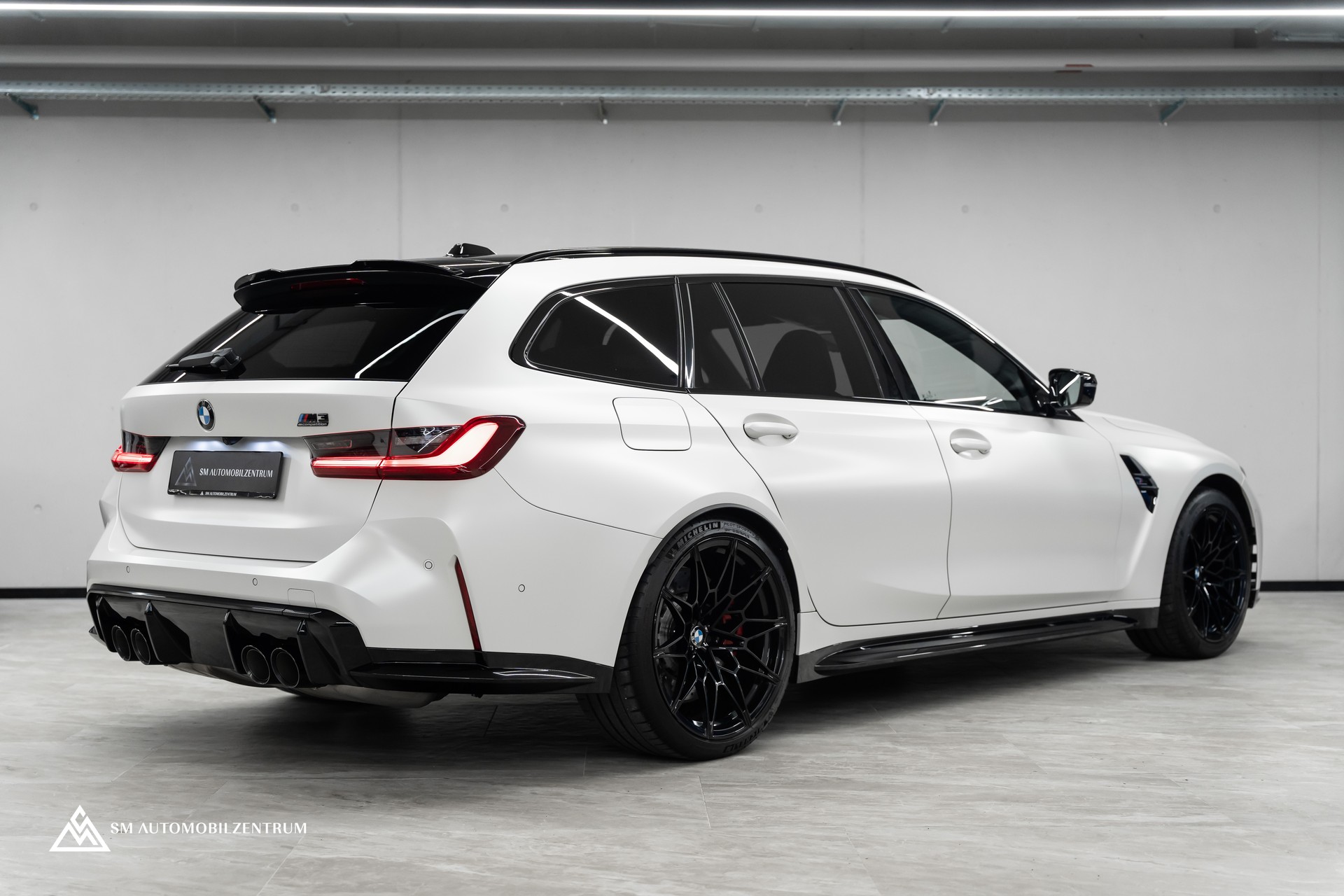 BMW M3 Competition xDrive Touring / Frozen White / Head-Up / 360° / Laserlight-image-7