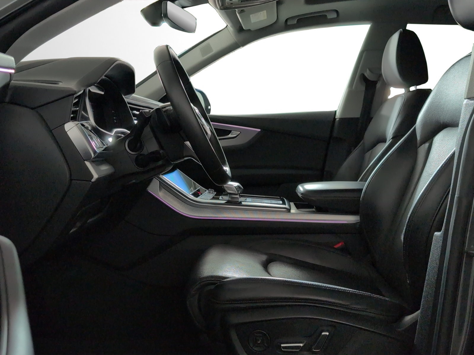 AUDI Q8 55 TFSI quattro tiptronic-image-5