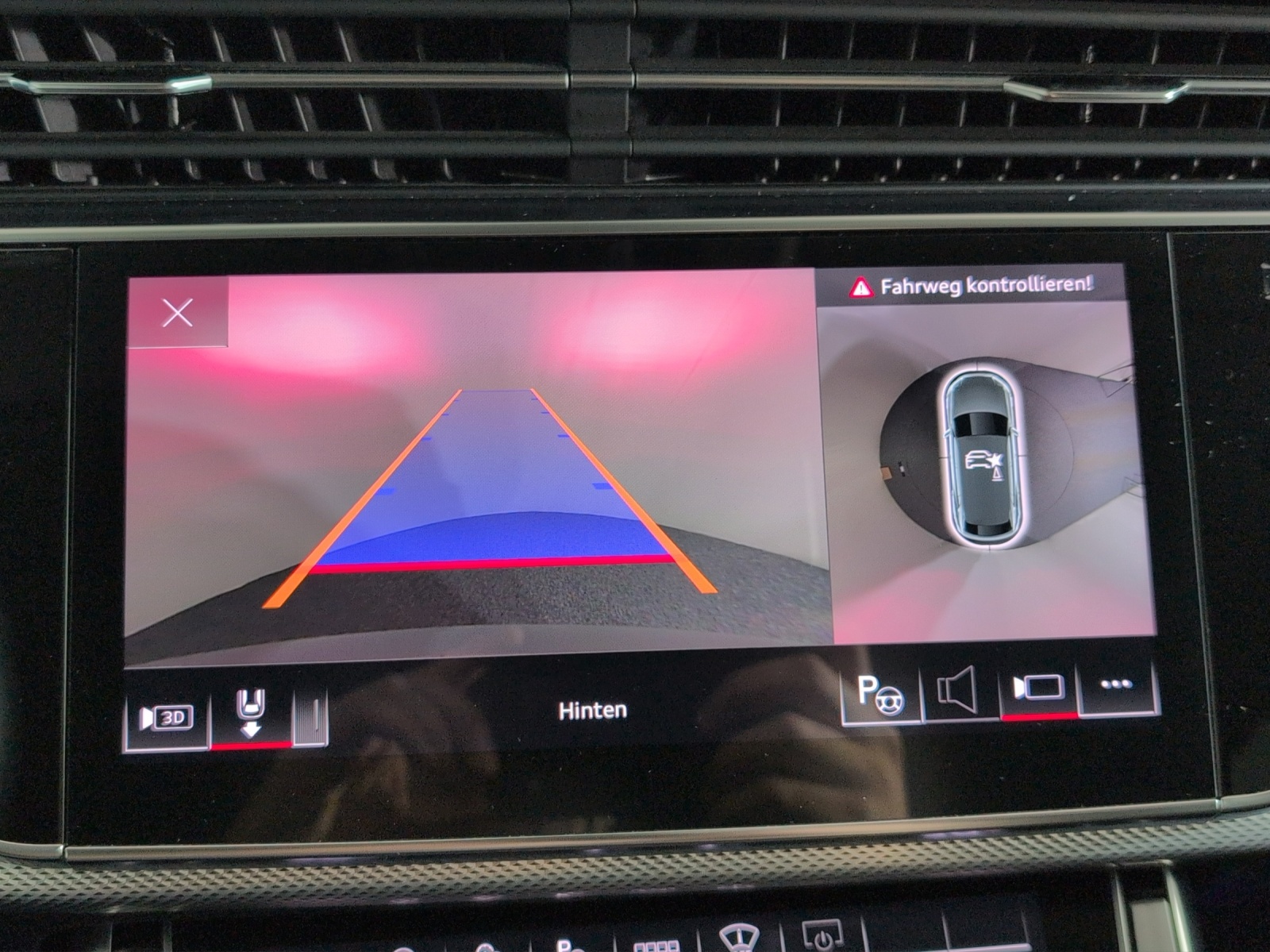 AUDI Q8 55 TFSI quattro tiptronic-image-12