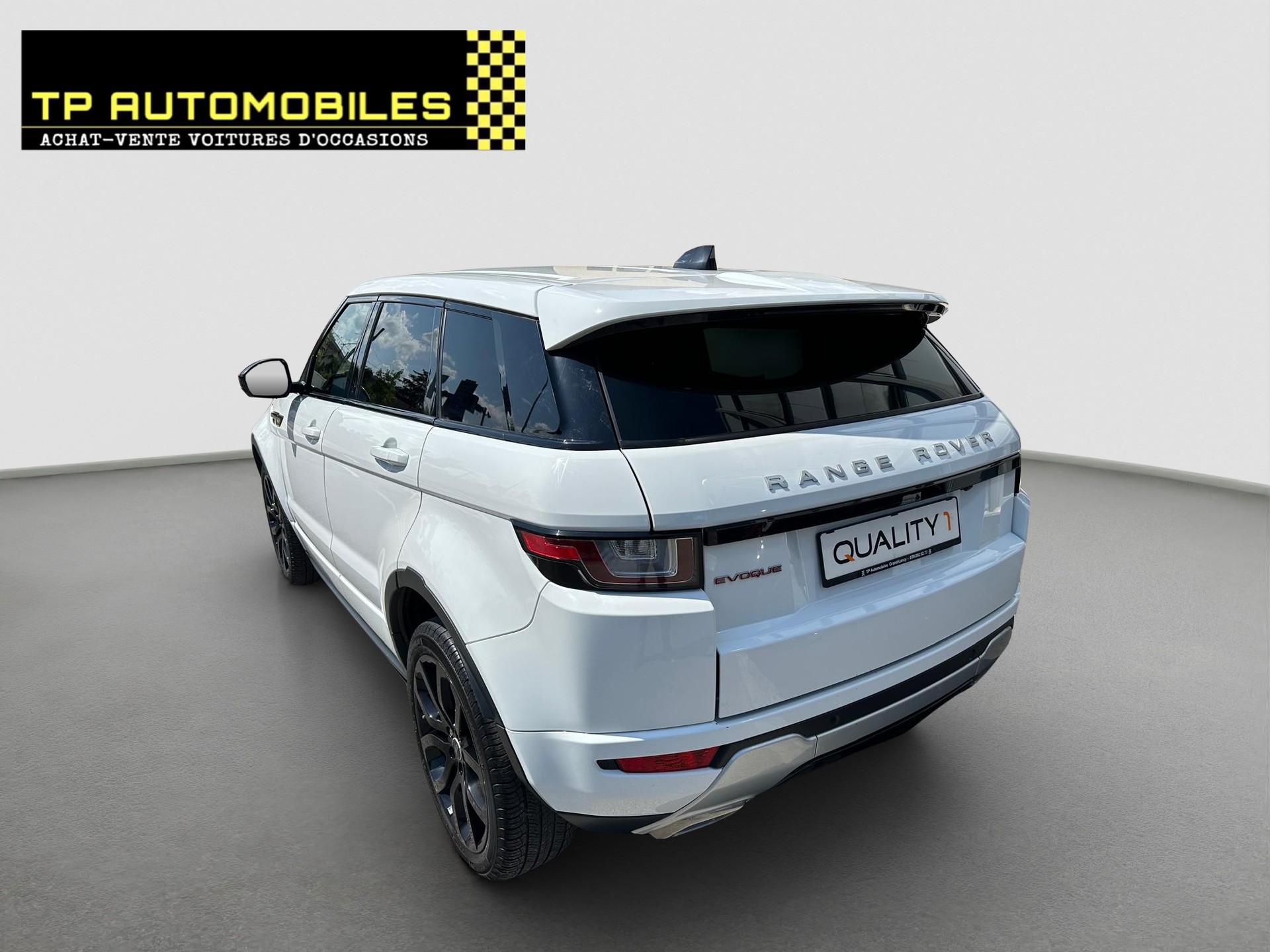 LAND ROVER Range Rover Evoque 2.0 Si4 SE Dynamic AT9-image-5