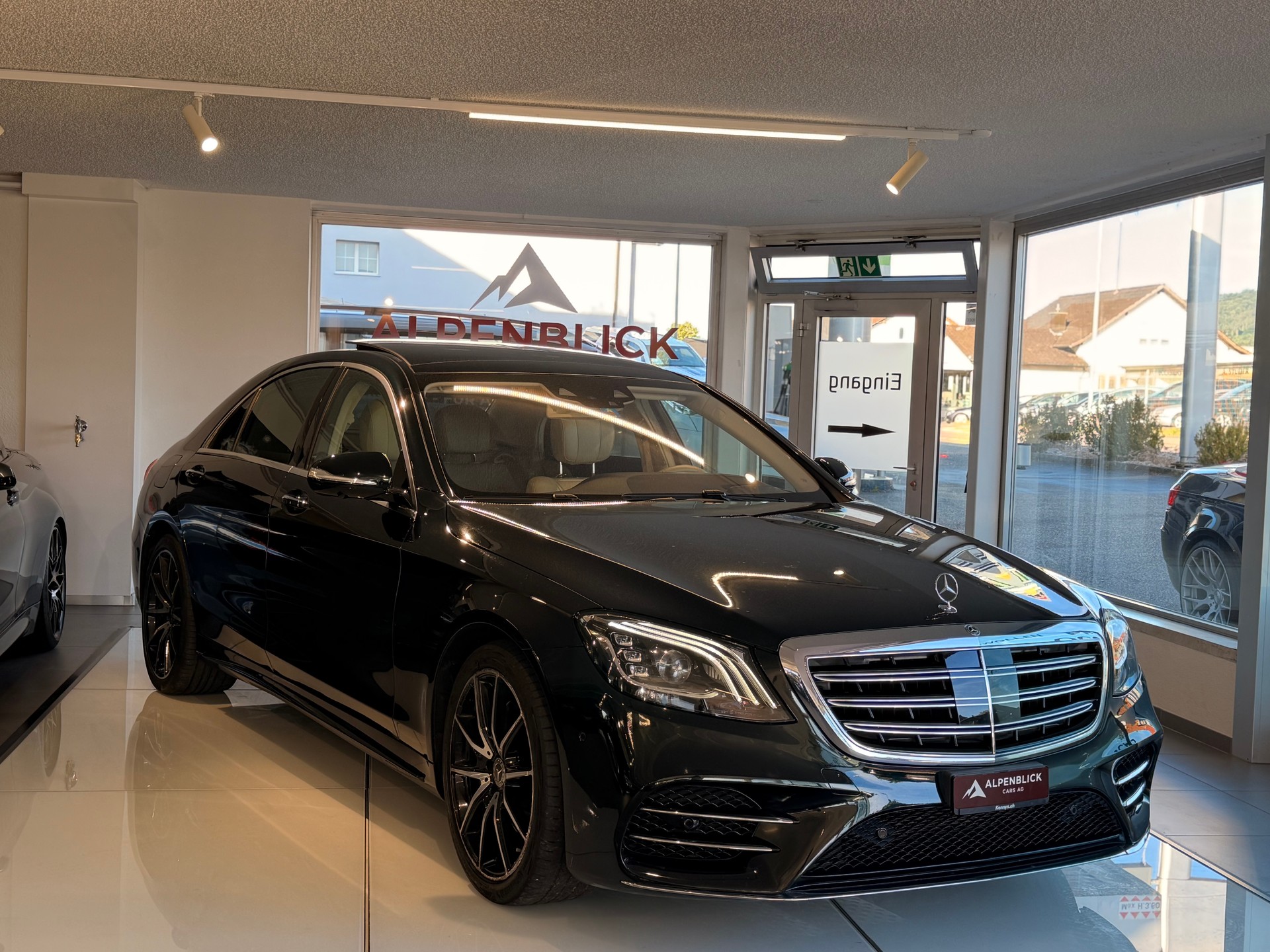 MERCEDES-BENZ S 450 4Matic 9G-Tronic-showroom-element-3