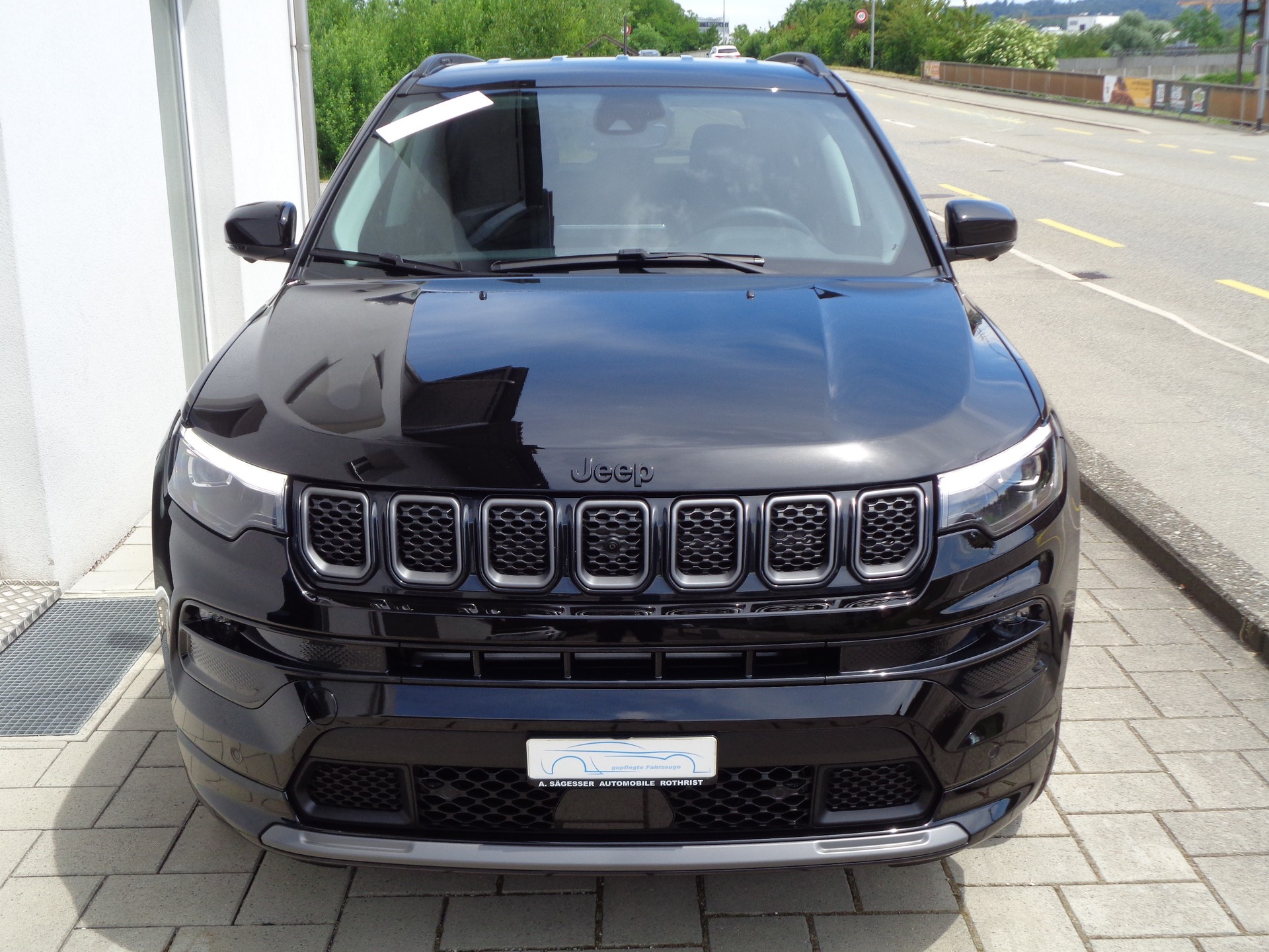 JEEP Compass 4x2 1.5 T MHEV Summit-showroom-element-2