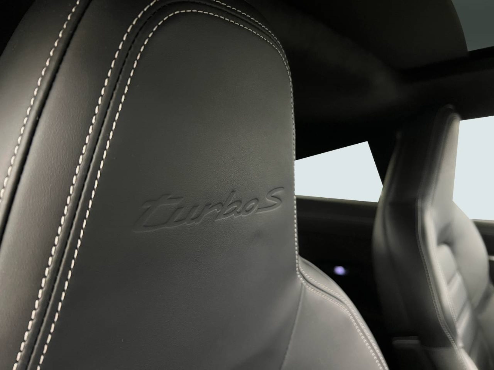 PORSCHE 911 Turbo S-image-20