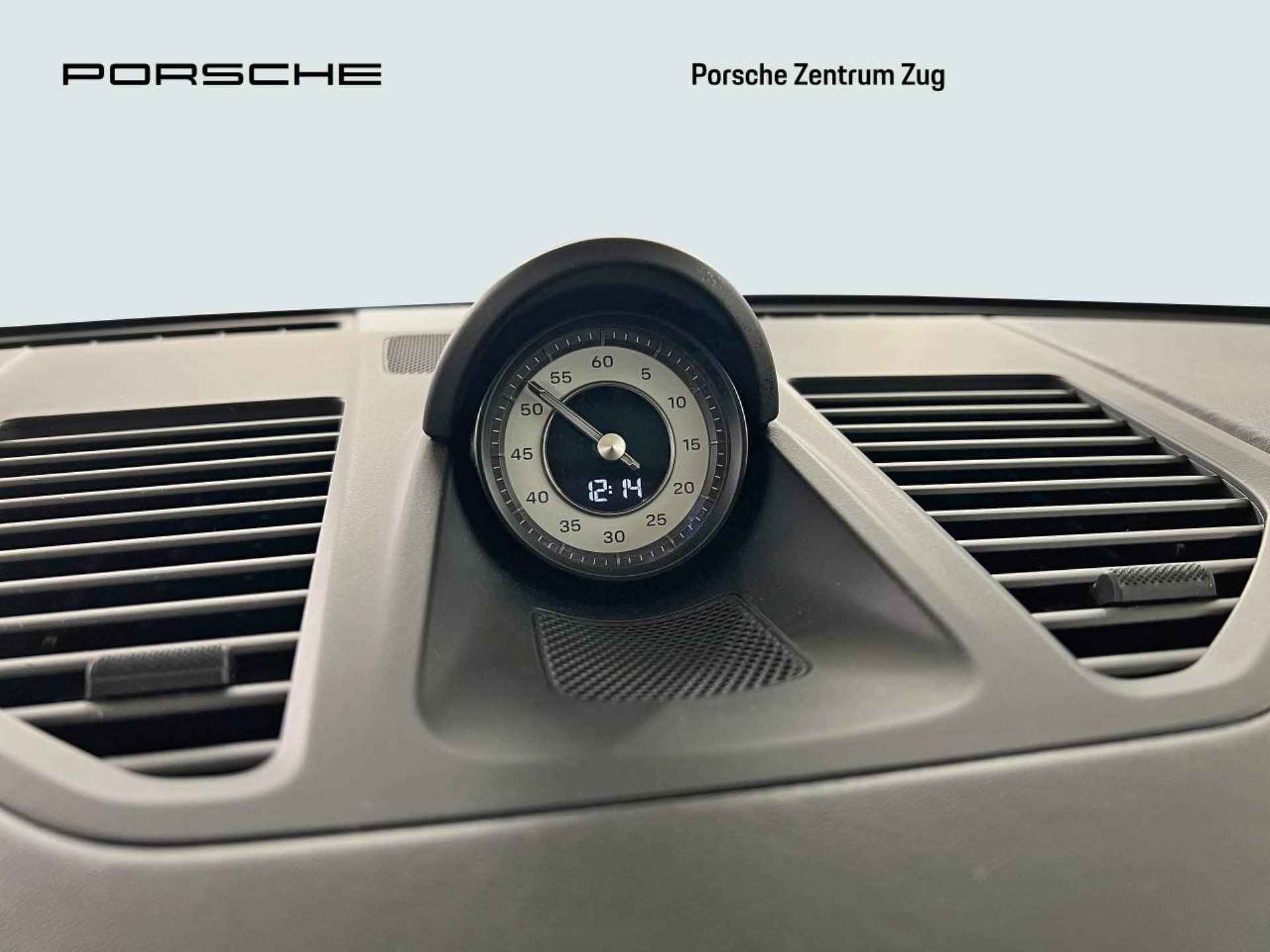 PORSCHE 911 Turbo S-image-24