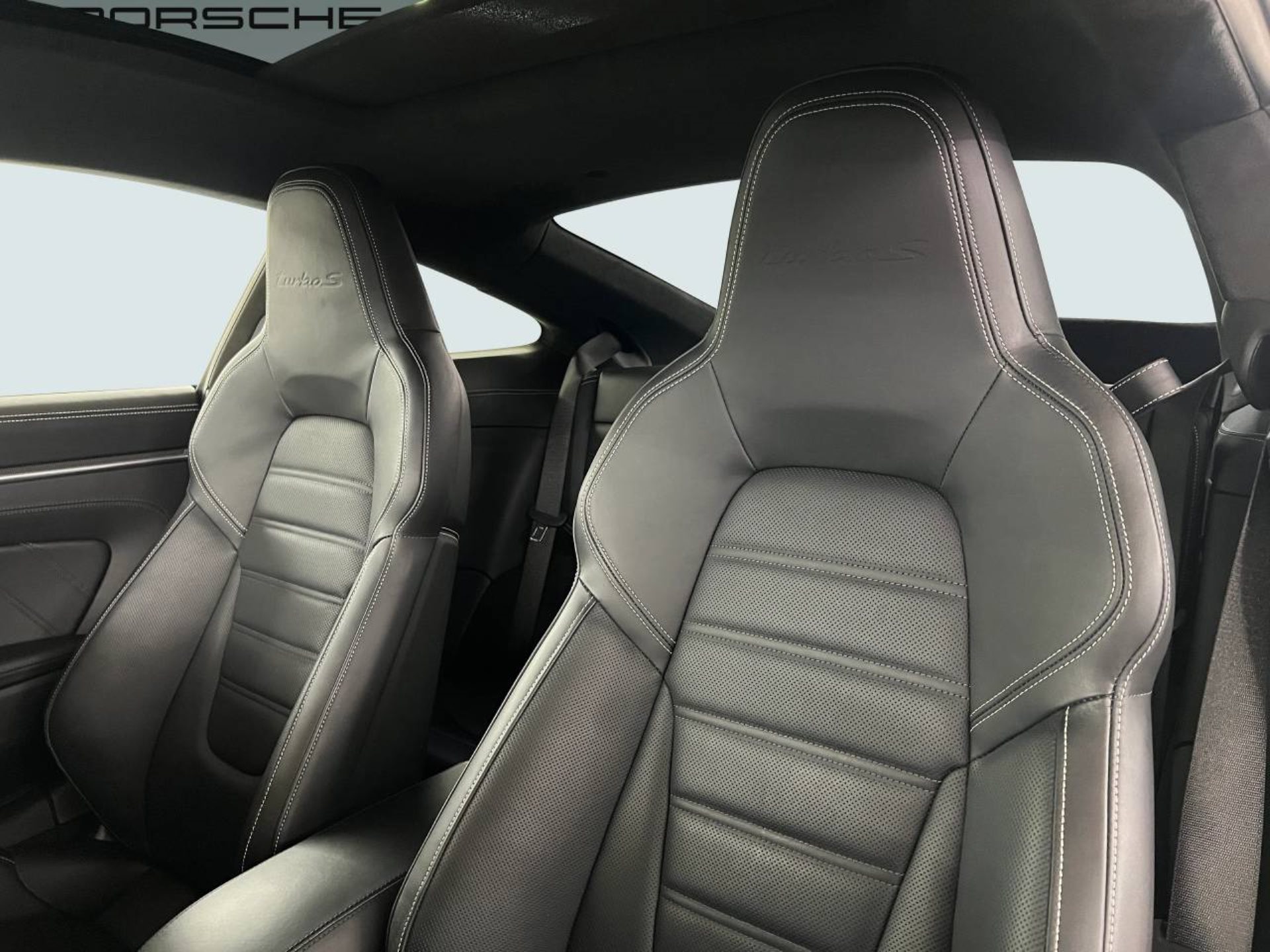 PORSCHE 911 Turbo S-image-4