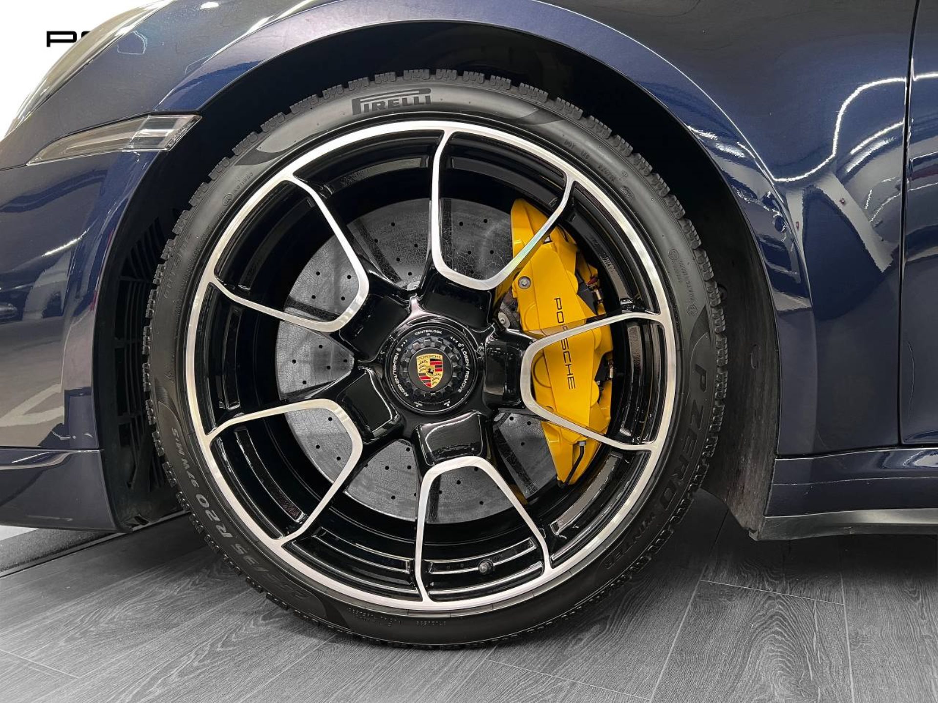 PORSCHE 911 Turbo S-image-10