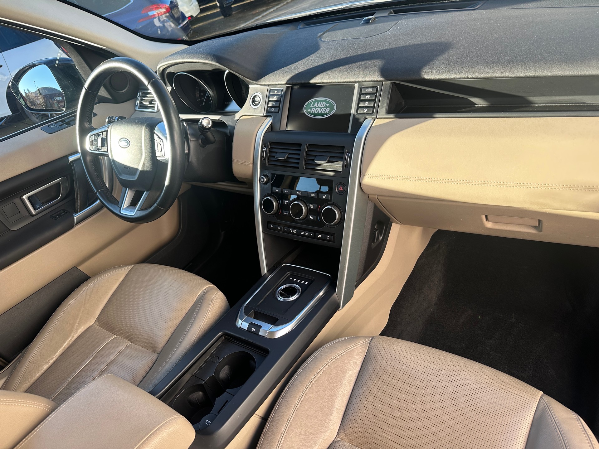 LAND ROVER Discovery Sport 2.0 TD4 HSE AT9-image-14