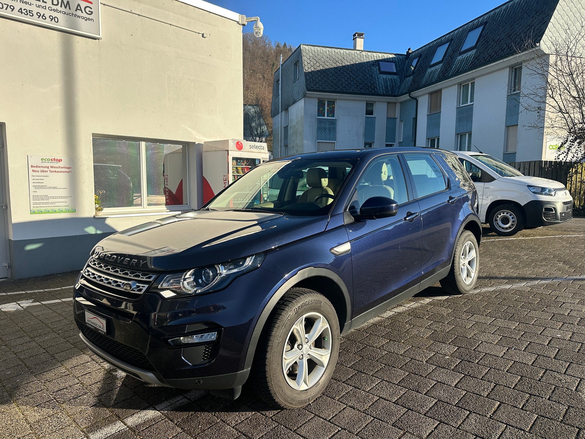 LAND ROVER Discovery Sport 2.0 TD4 HSE AT9-image-1