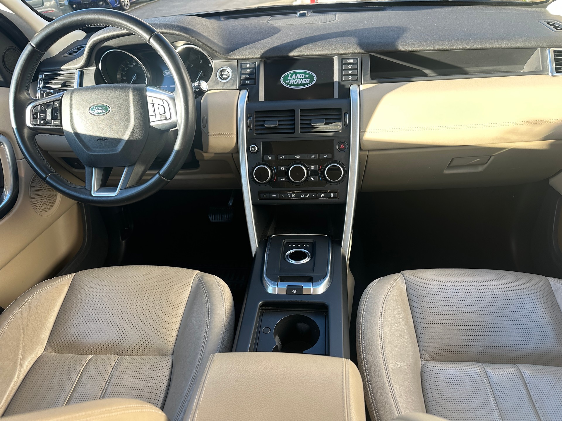 LAND ROVER Discovery Sport 2.0 TD4 HSE AT9-image-8