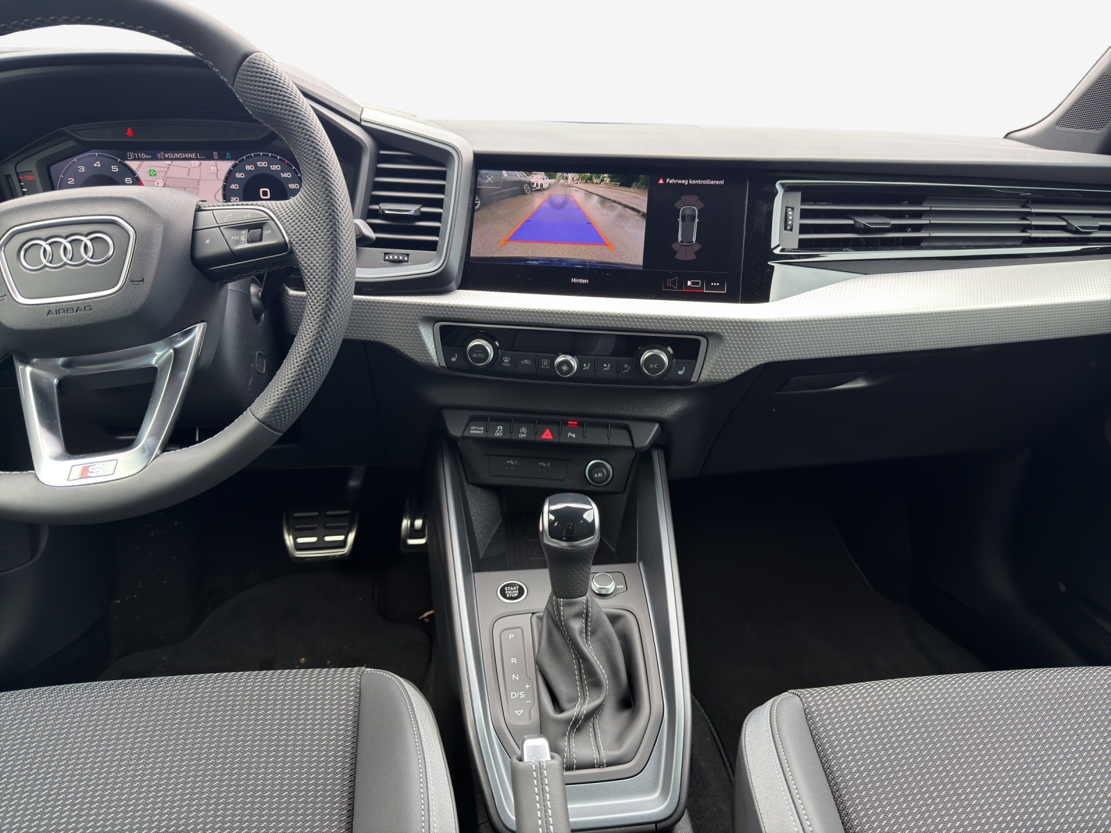AUDI A1 Sportback 40 TFSI S Line S-tronic-image-10