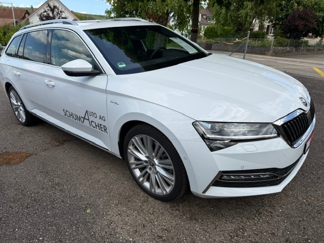 SKODA Superb Combi 2.0 TSI L&K 4x4 DSG-image-2