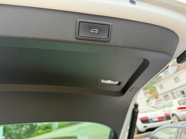 SKODA Superb Combi 2.0 TSI L&K 4x4 DSG-image-6