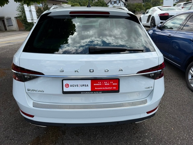 SKODA Superb Combi 2.0 TSI L&K 4x4 DSG-image-3