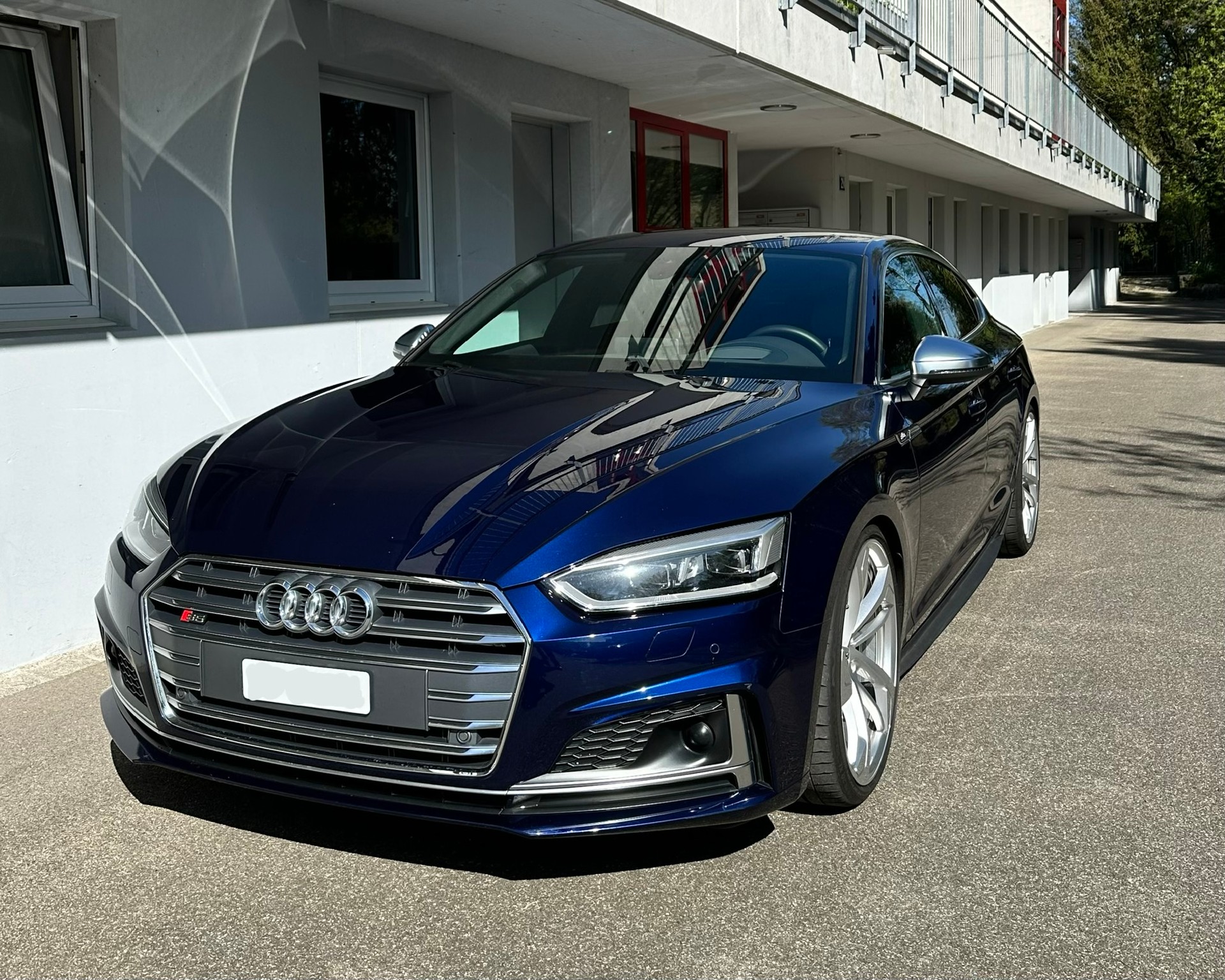 AUDI Sportback 3.0 V6 TFSI quattro tiptronic-image-0