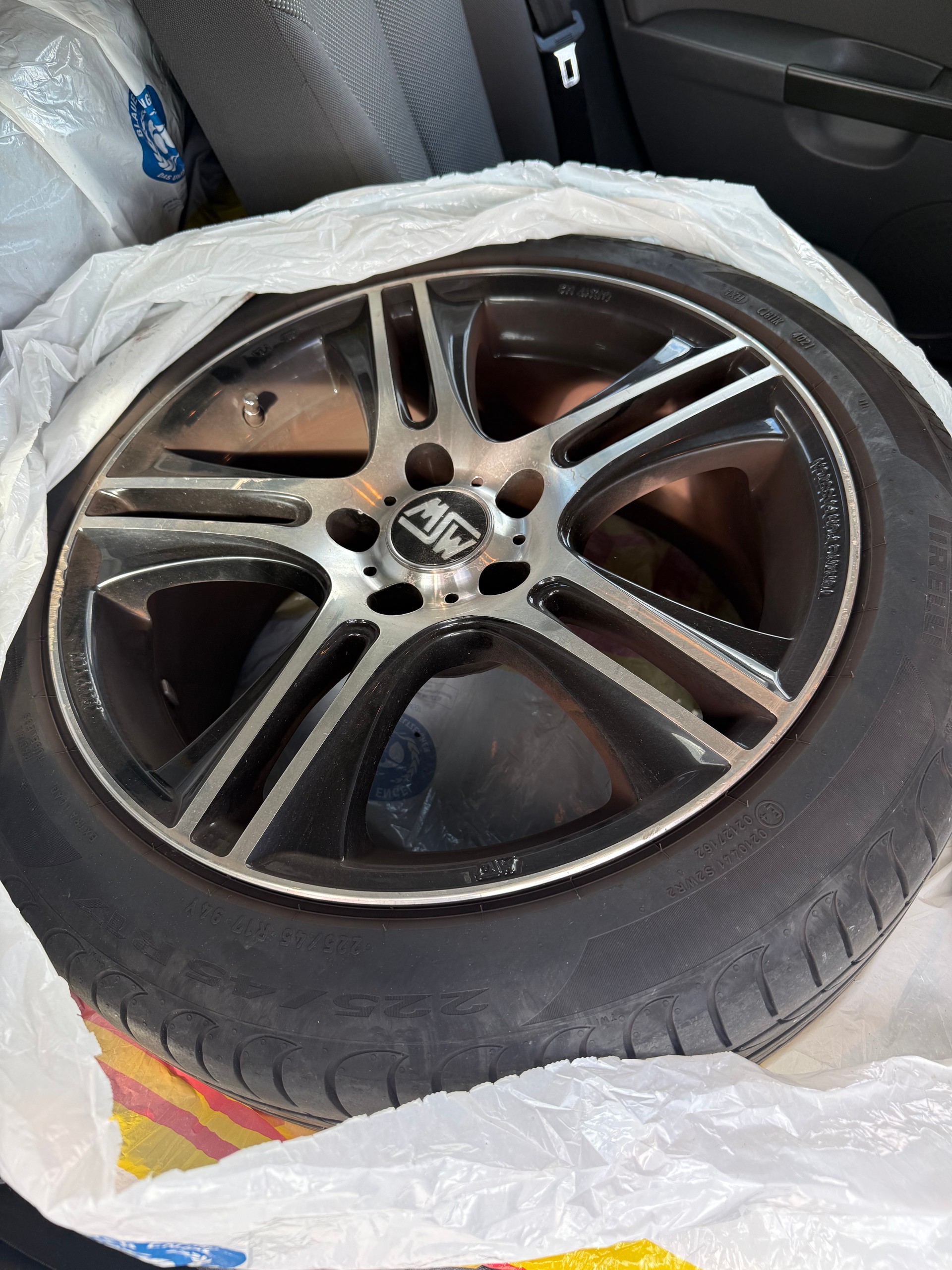 SEAT Leon 1.6 Reference-image-12
