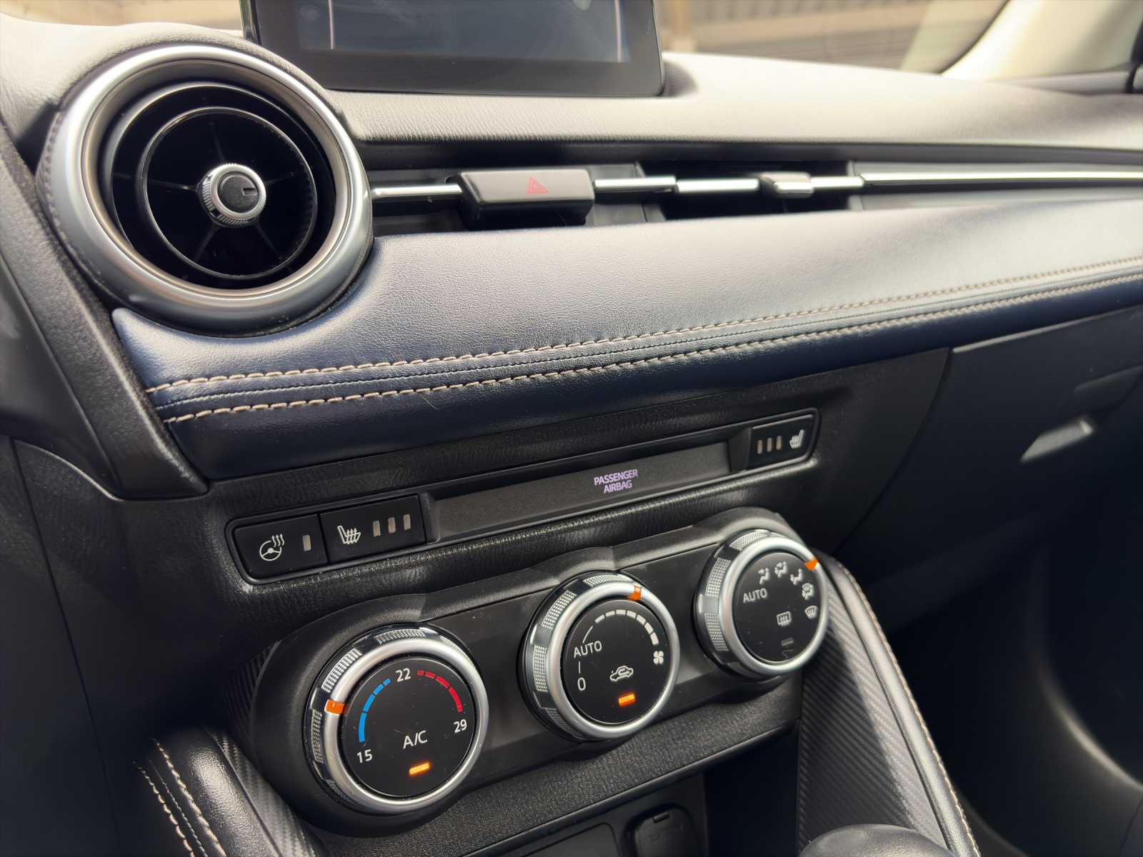 MAZDA 2 G 90 Revolution-image-13