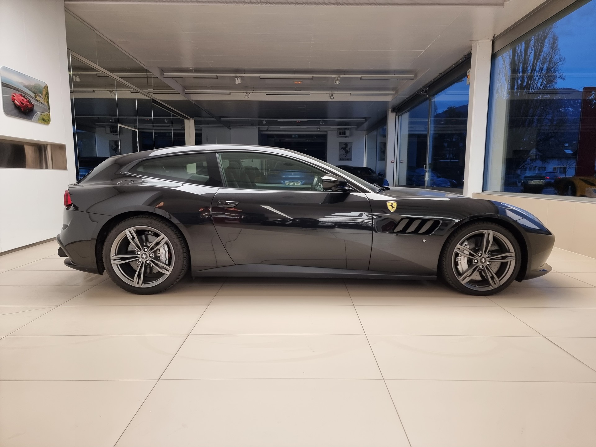 FERRARI GTC 4 Lusso - ADAS-image-3