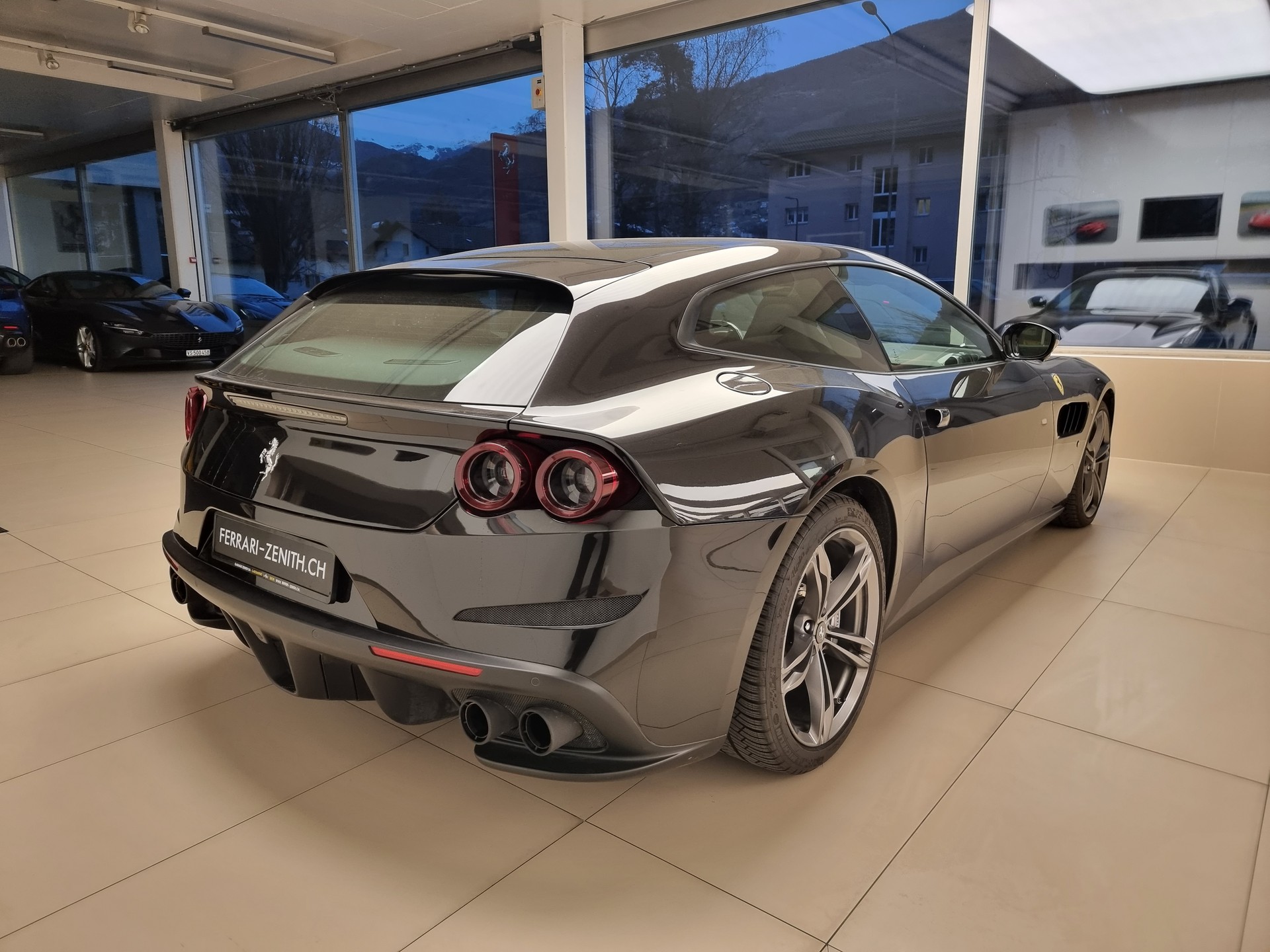 FERRARI GTC 4 Lusso - ADAS-image-4
