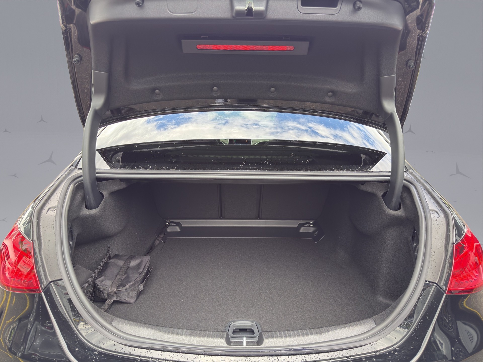 MERCEDES-BENZ C 220 d Swiss Star AMG Line 4matic-image-17