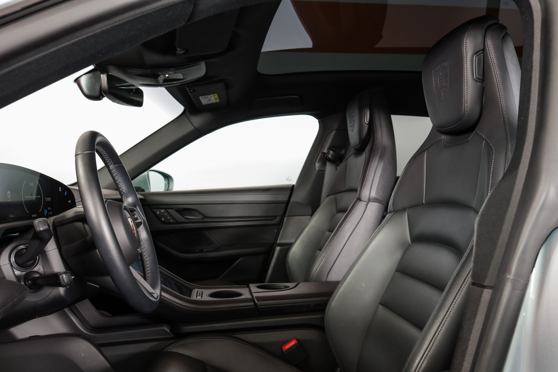 PORSCHE Taycan 4S Cross Turismo-image-13