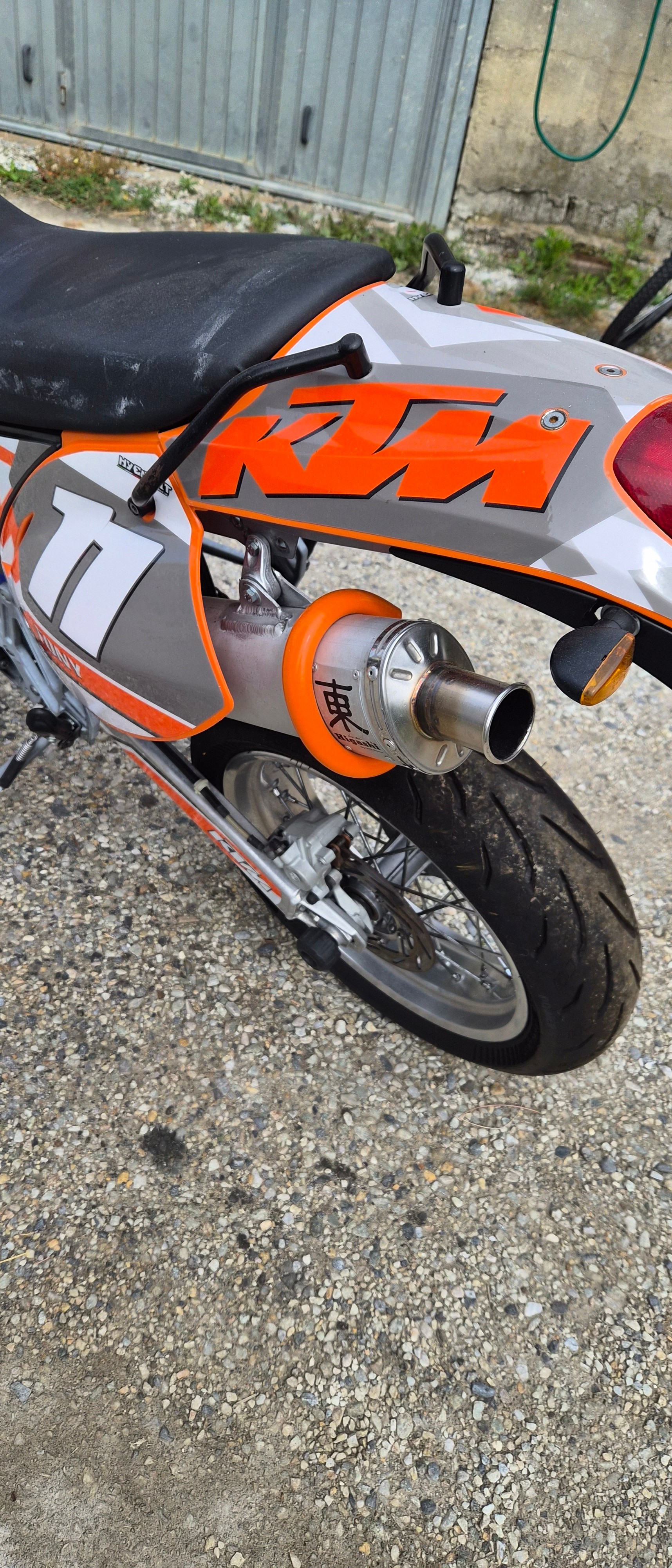 KTM Lc4-image-3