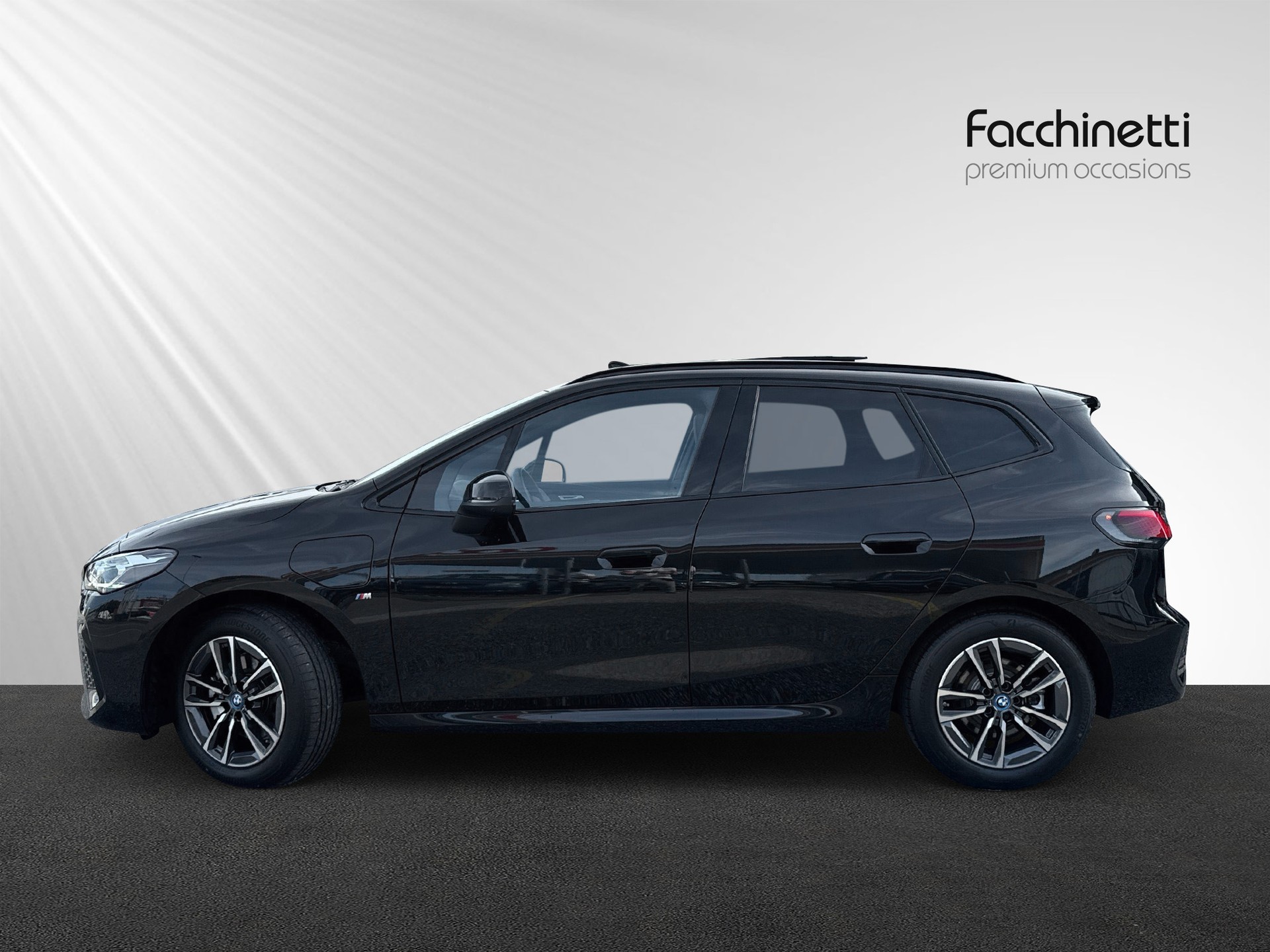BMW 225e xDrive Active Tourer M Sport-showroom-element-1