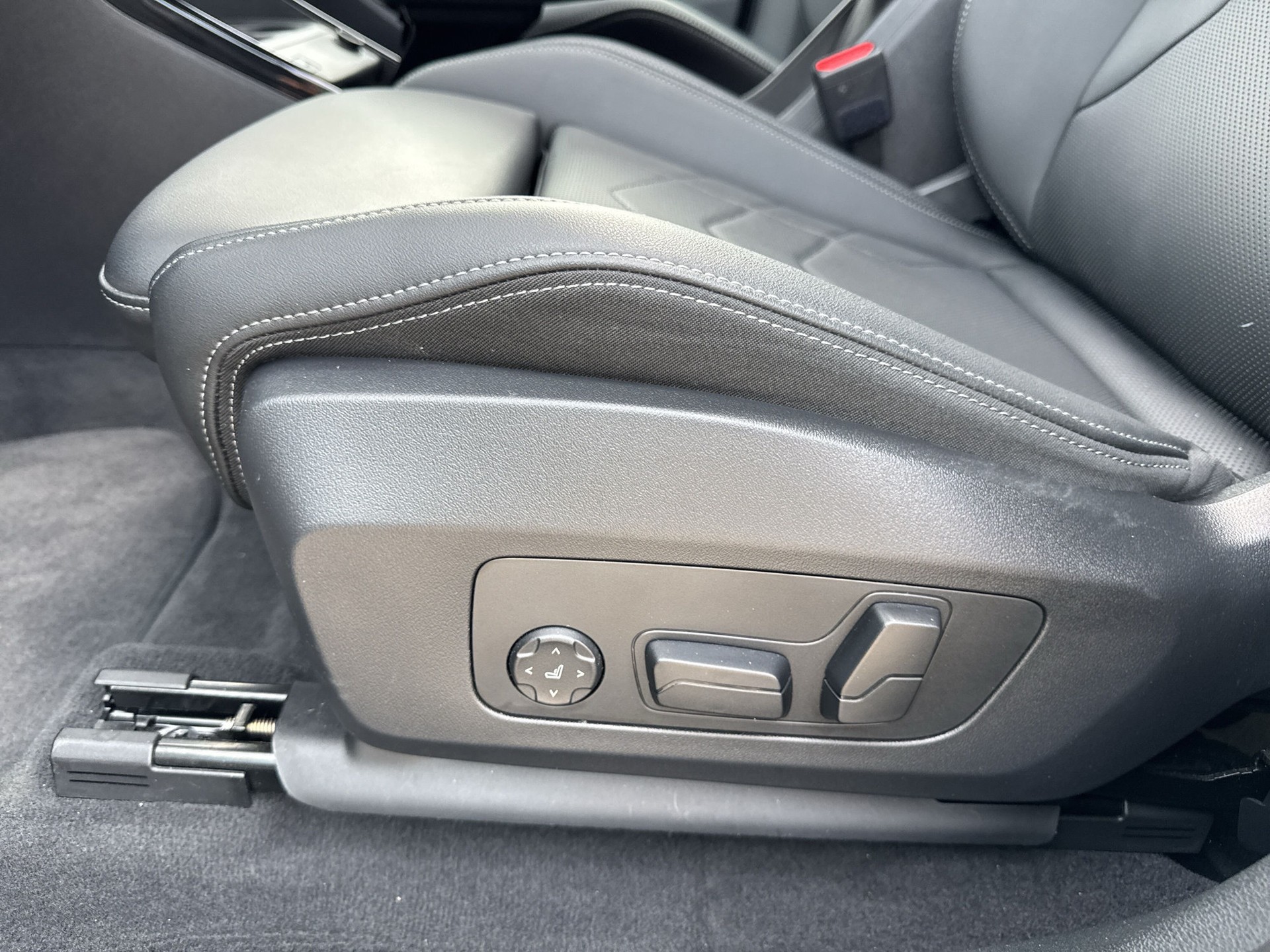 BMW 225e xDrive Active Tourer M Sport-image-9