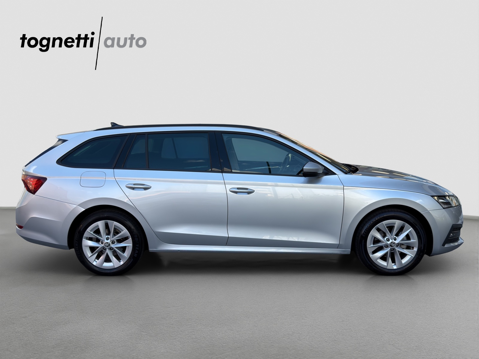 SKODA Octavia Combi 1.5 TSI mHEV DSG Style-image-2